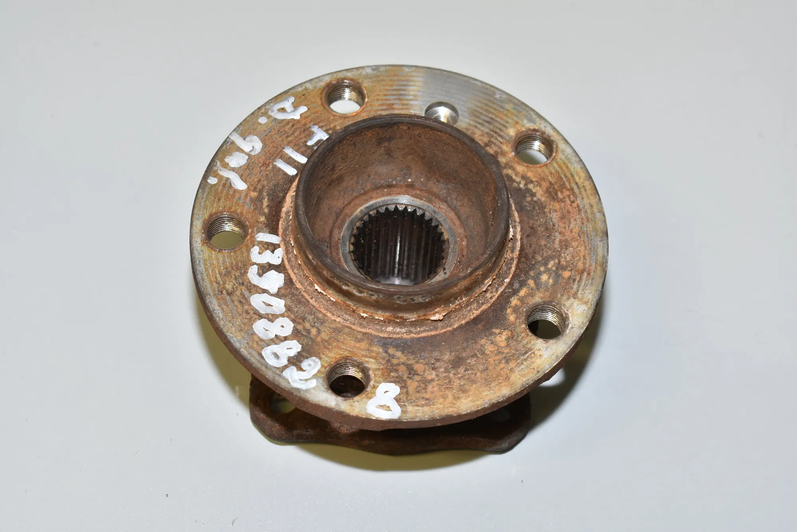 Rear Right Wheel Bearing – OEM 33006867806 · BMW 5 Touring (F11) 520 d 2010