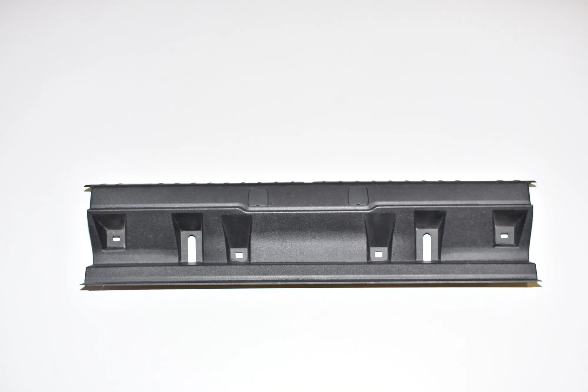 Tailgate Bootlid Trim – OEM 51477376660 · BMW 7 (G11, G12) BMW 7 (G11, G12) 745 Le Plug-in-Hybrid xDrive 2019 – 2