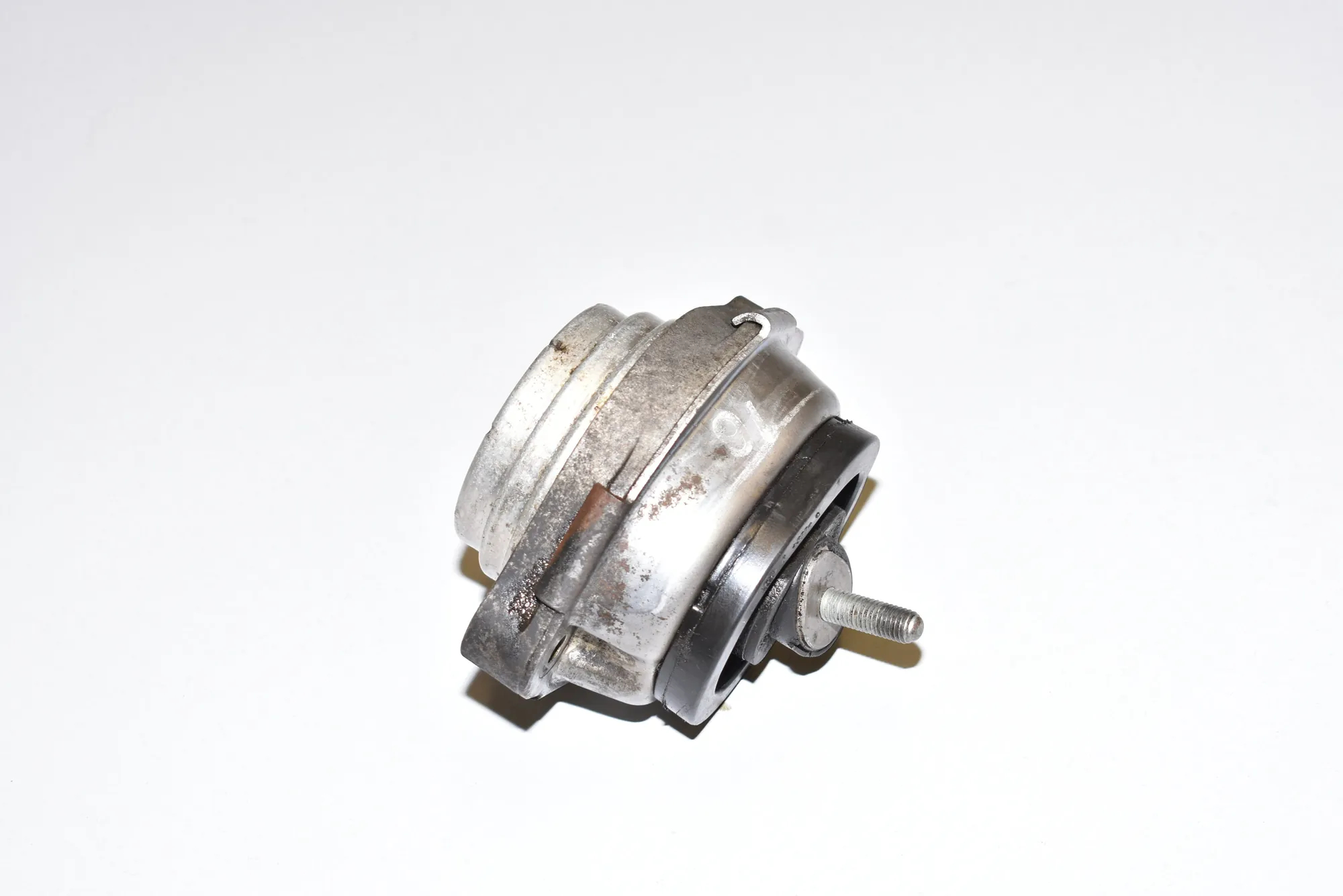 Right Side Engine Mount – OEM 22116758428 · BMW X5 (E53) 4.6 is 2003 – 3
