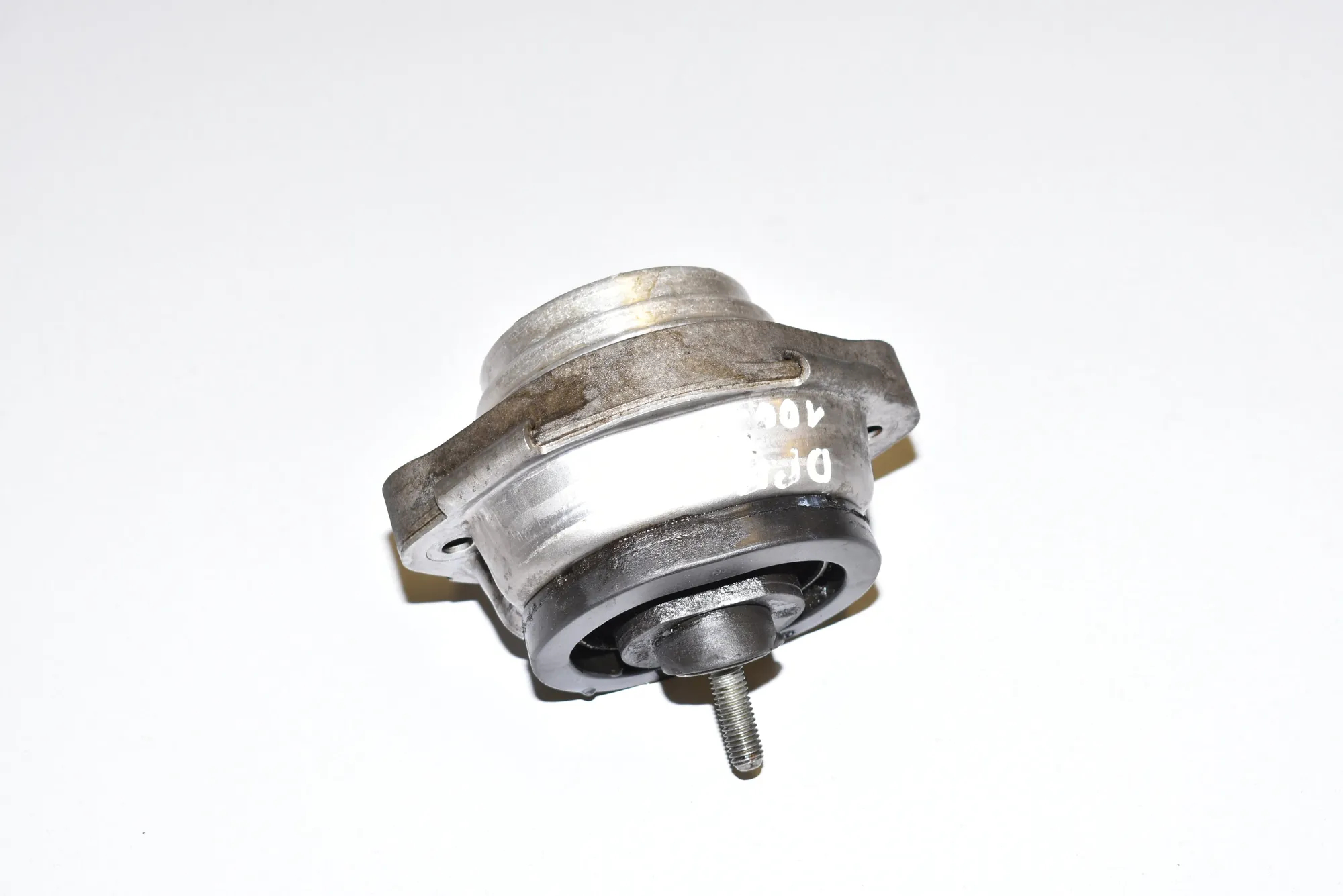 Right Side Engine Mount – OEM 22116758428 · BMW X5 (E53) 4.6 is 2003 – 2
