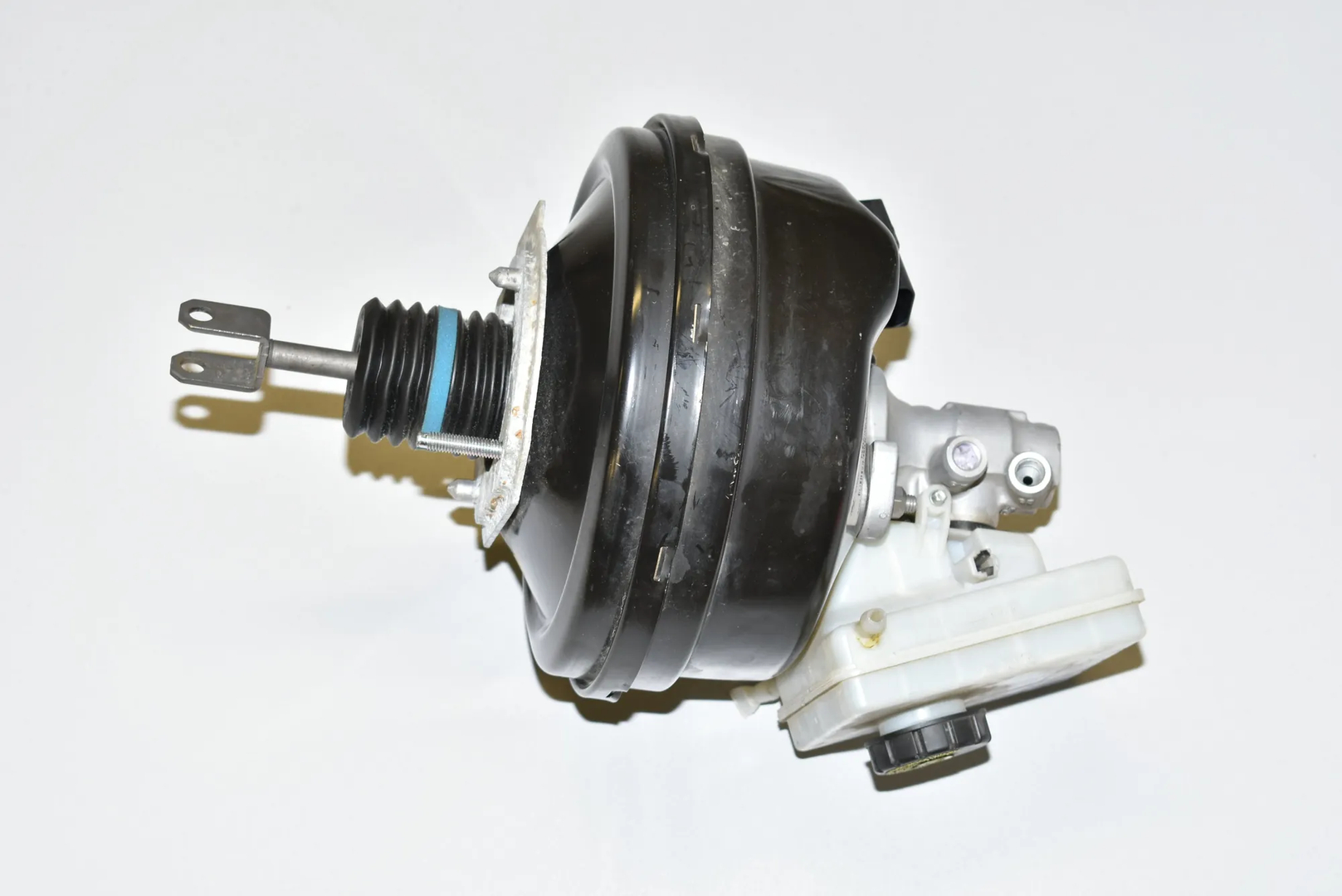 Brake Servo Booster – OEM 6857870 · BMW X3 (F25) xDrive 20 d 2013