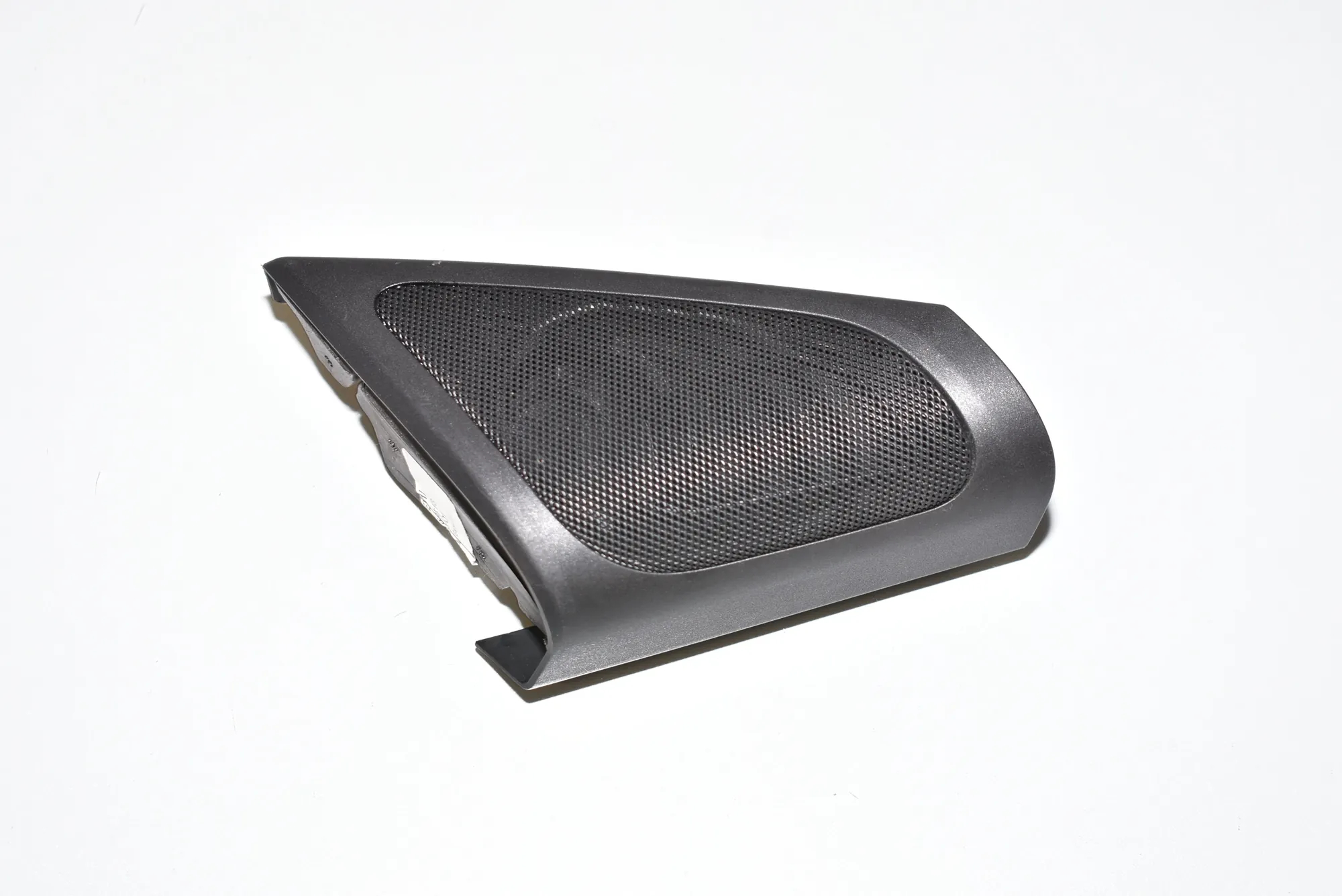 Loudspeaker Cover – OEM 7458446 · BMW 7 (G11, G12) BMW 7 (G11, G12) 745 Le Plug-in-Hybrid xDrive 2020 – 2