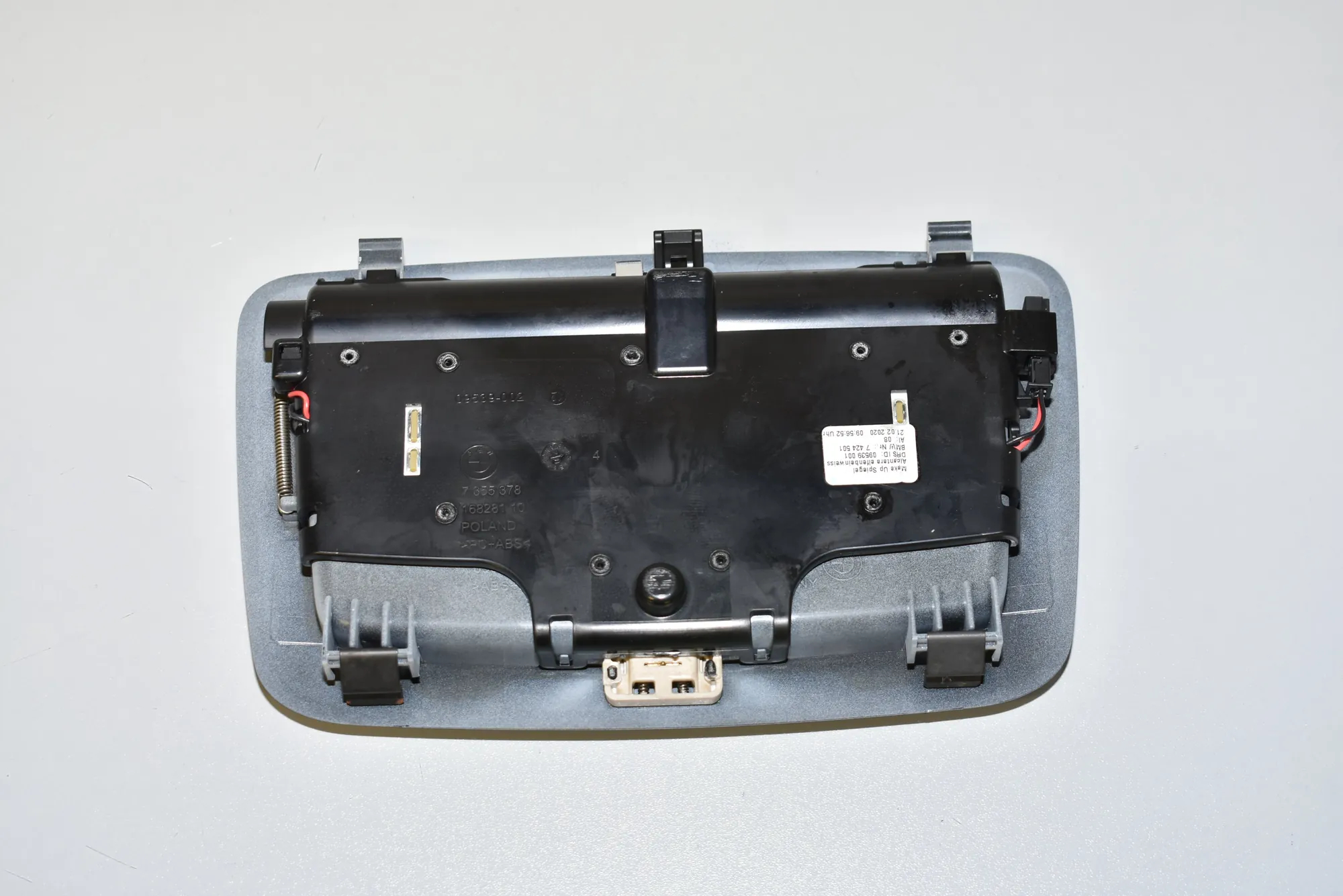 Other Interior Parts – OEM 7424501 · BMW 7 (G11, G12) BMW 7 (G11, G12) 745 Le Plug-in-Hybrid xDrive 2020 – 3