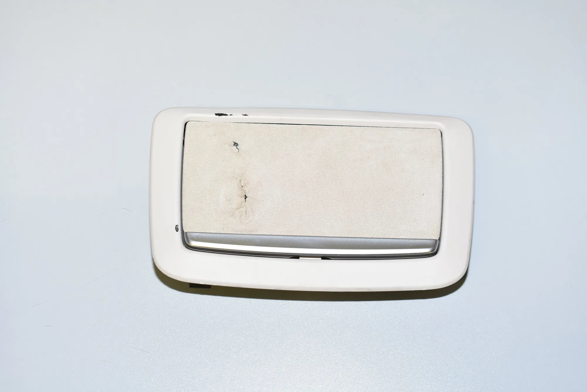 Other Interior Parts – OEM 7424501 · BMW 7 (G11, G12) BMW 7 (G11, G12) 745 Le Plug-in-Hybrid xDrive 2020
