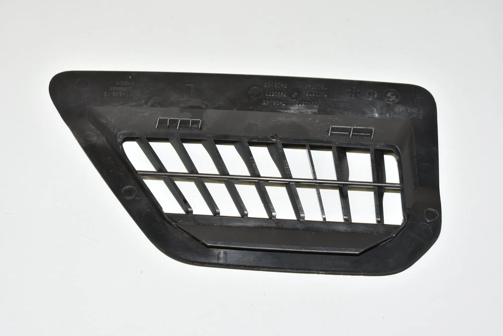 Other Interior Parts – OEM 7343495 · BMW 7 (G11, G12) BMW 7 (G11, G12) 745 Le Plug-in-Hybrid xDrive 2020 – 3