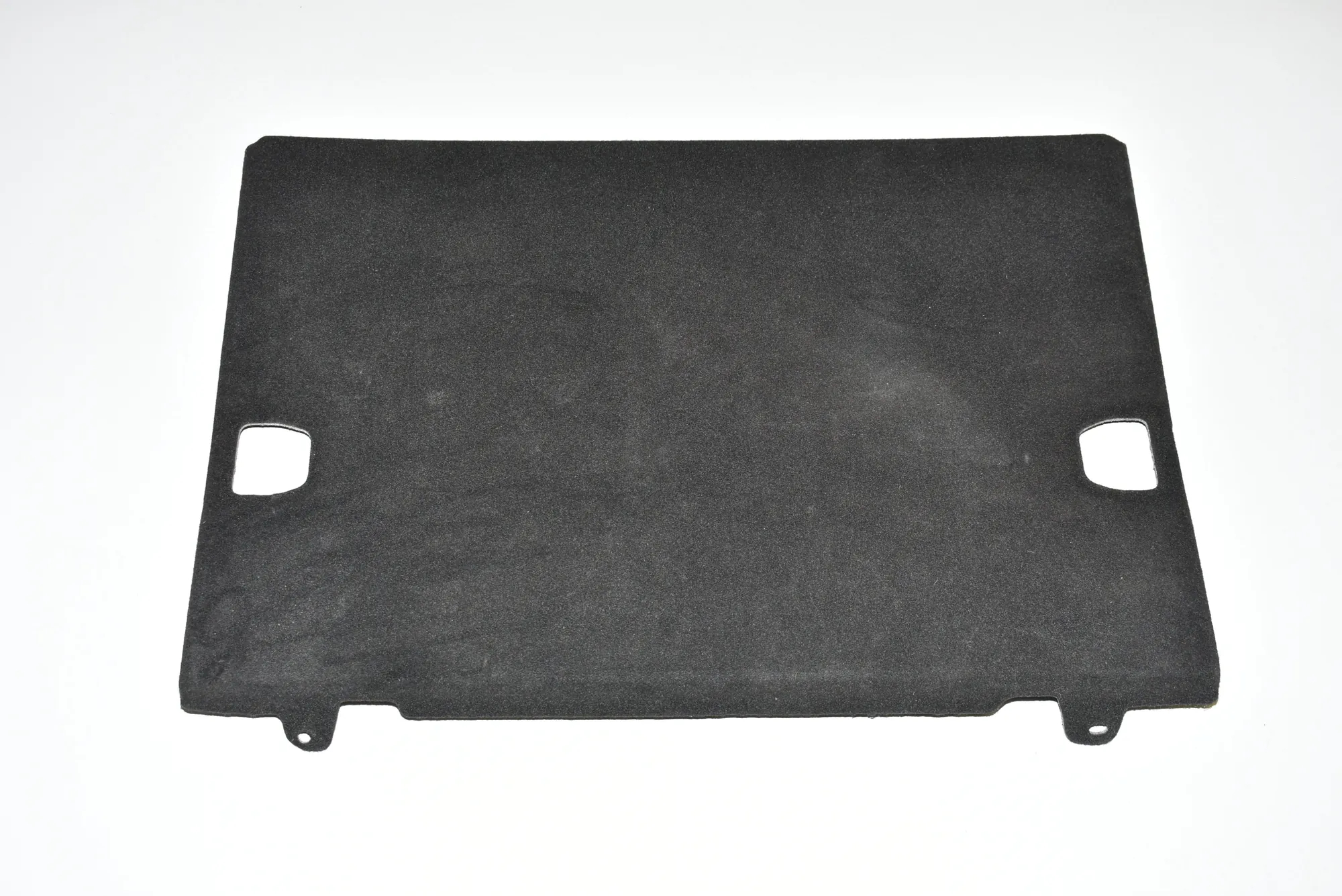 Trunk Boot Trim – OEM 51477355797 · BMW 7 (G11, G12) BMW 7 (G11, G12) 745 Le Plug-in-Hybrid xDrive 2020
