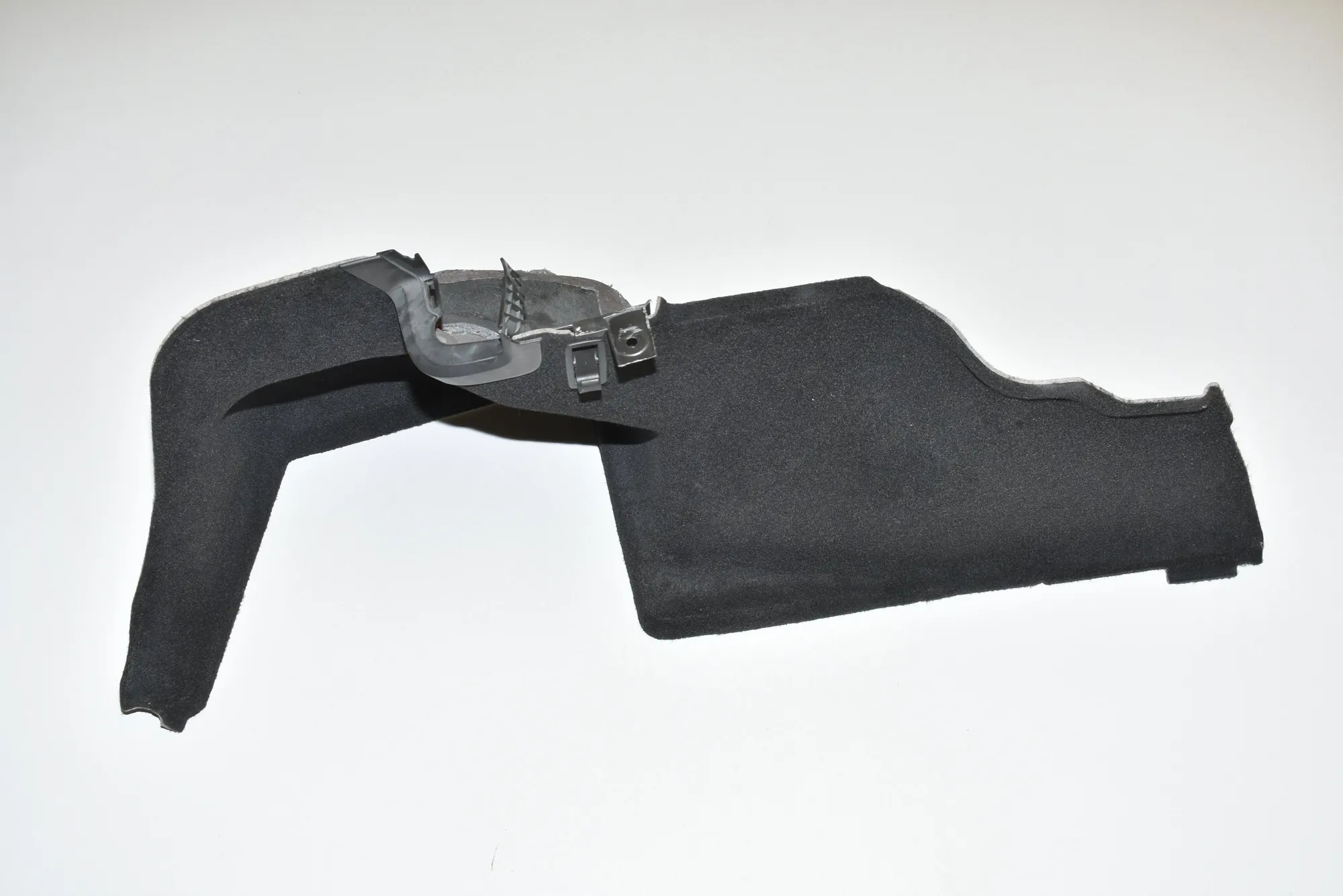 Left Side Trunk Trim – OEM 51477345609 · BMW 7 (G11, G12) BMW 7 (G11, G12) 745 Le Plug-in-Hybrid xDrive 2020
