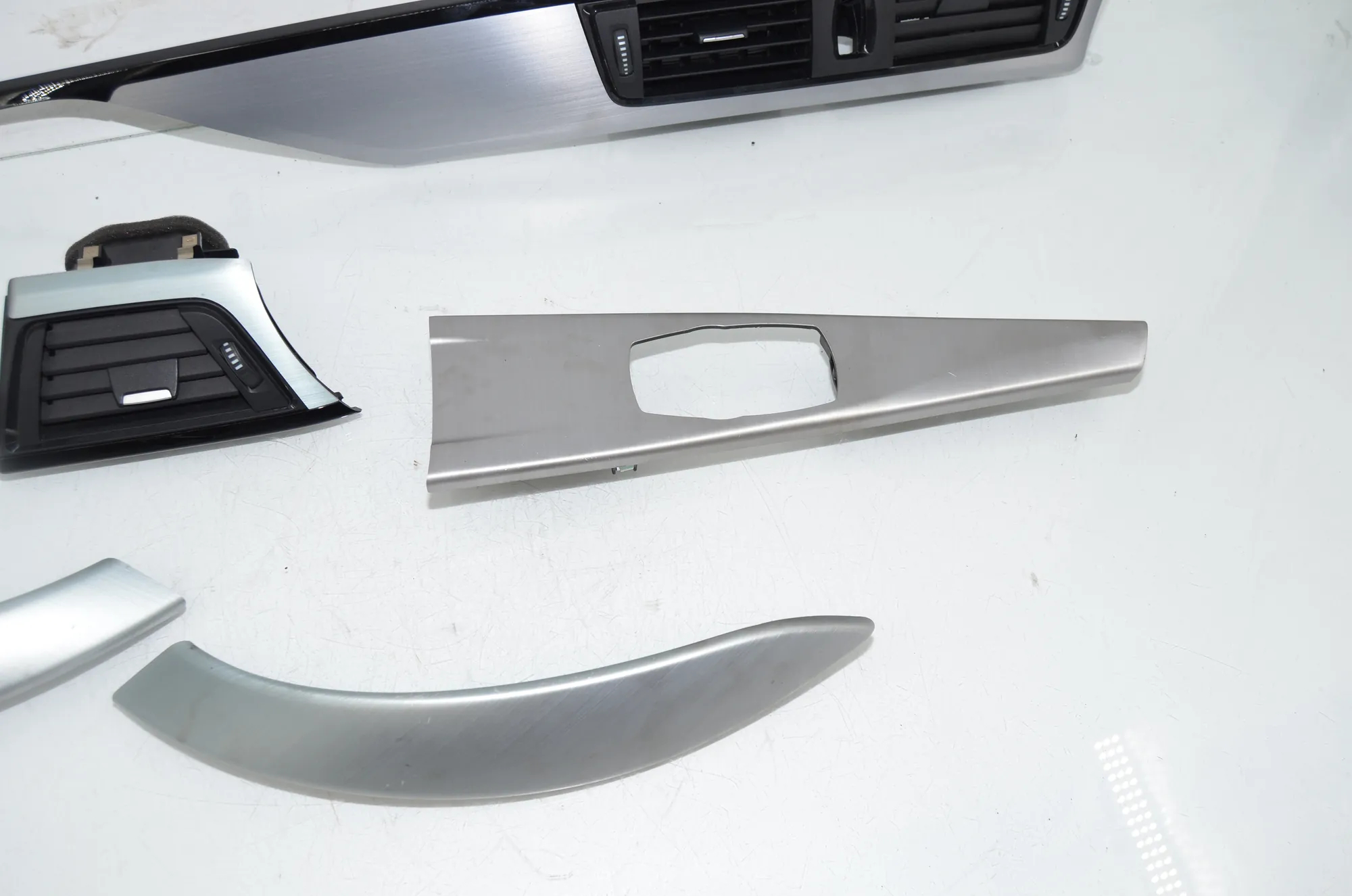 Interior Trim Strips Kit – OEM 9218549 · BMW 4 Coupe (F32, F82) 430 d xDrive 2014 – 3