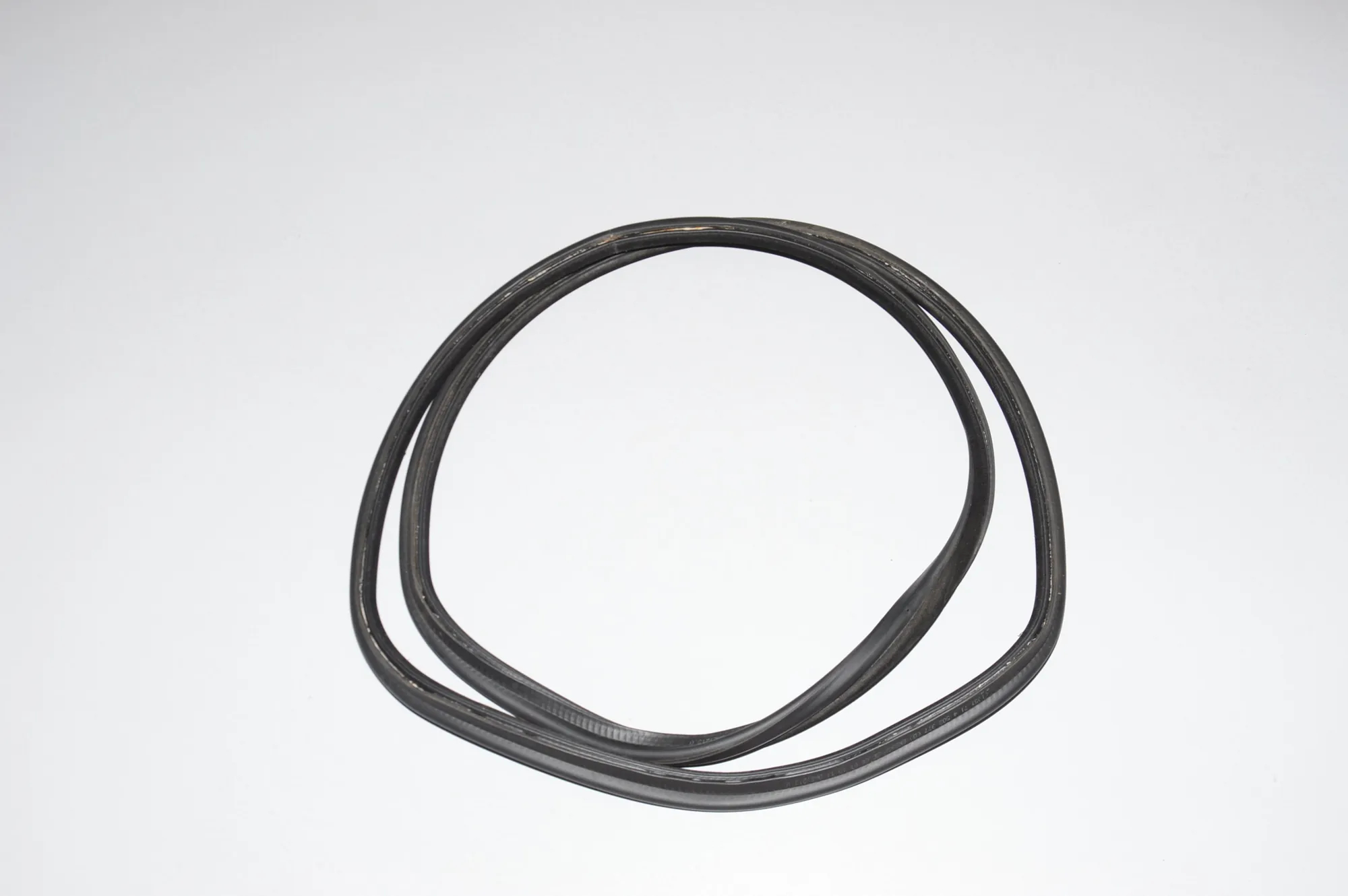 Tailgate Rubber Seal – OEM 51717126973 · BMW 3 (E46) 330 d 2001 – 4