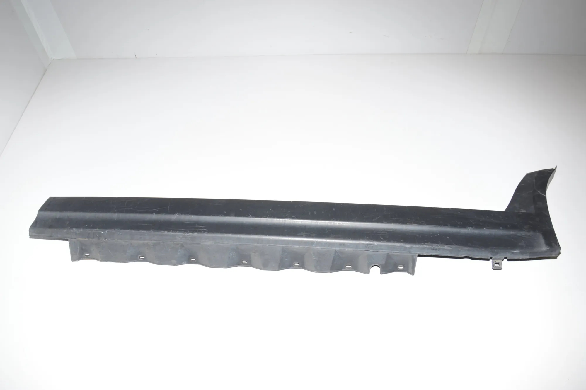 Left Side Plastic Sideskirt Cover – OEM 51713330865 · BMW X3 (E83) 3.0 i xDrive 2004