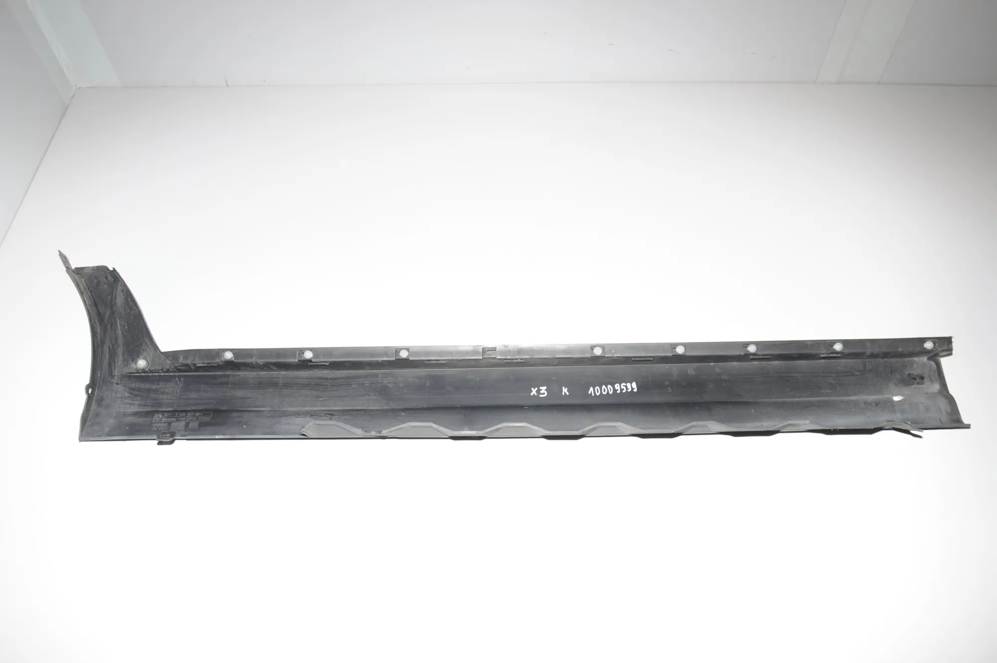 Left Side Plastic Sideskirt Cover – OEM 51713330865 · BMW X3 (E83) 3.0 i xDrive 2004 – 3
