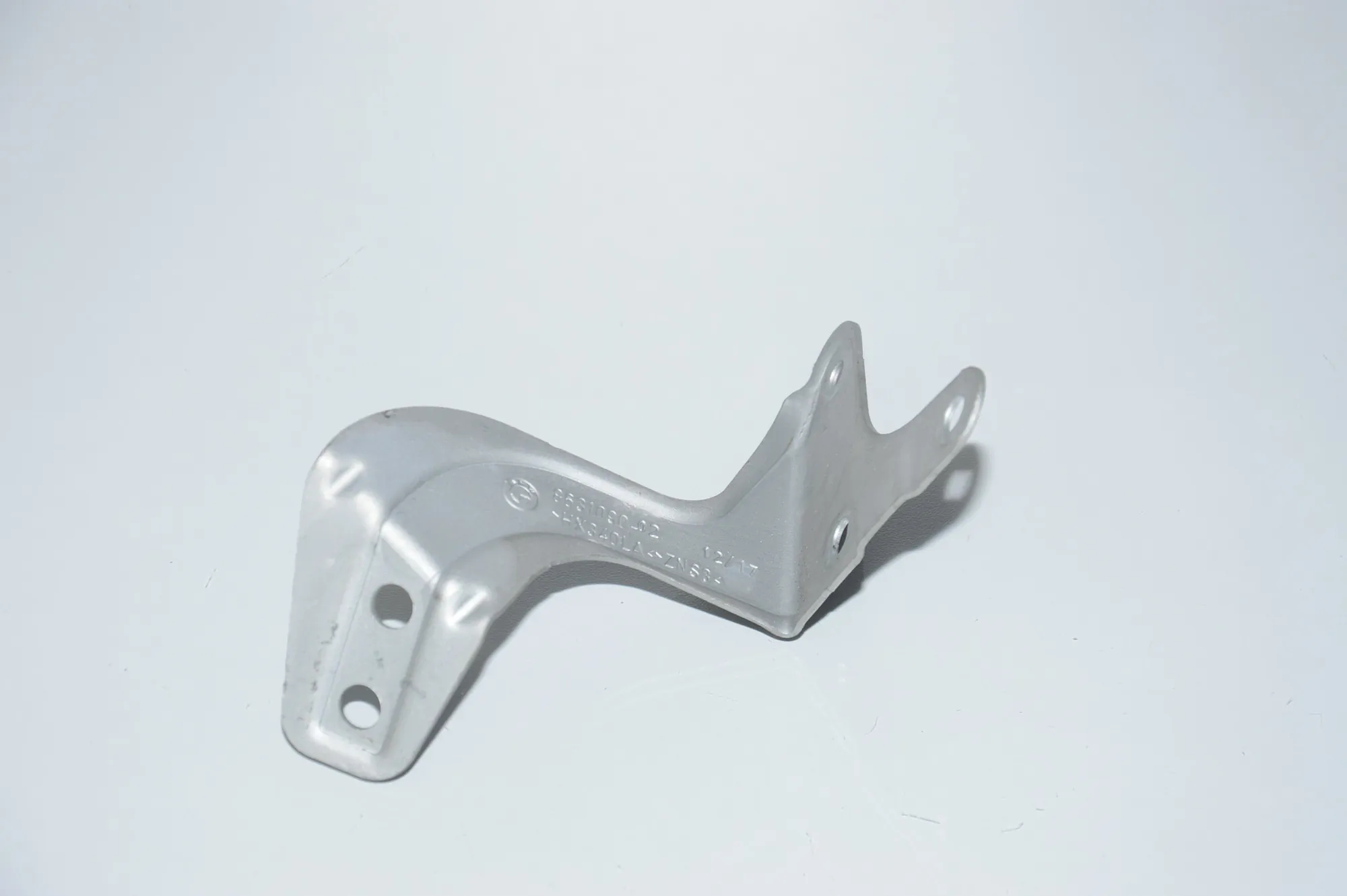 Bracket – OEM 11518631090 · BMW 6 Gran Turismo (G32) (2017 - -) 640 i 2018 – 2