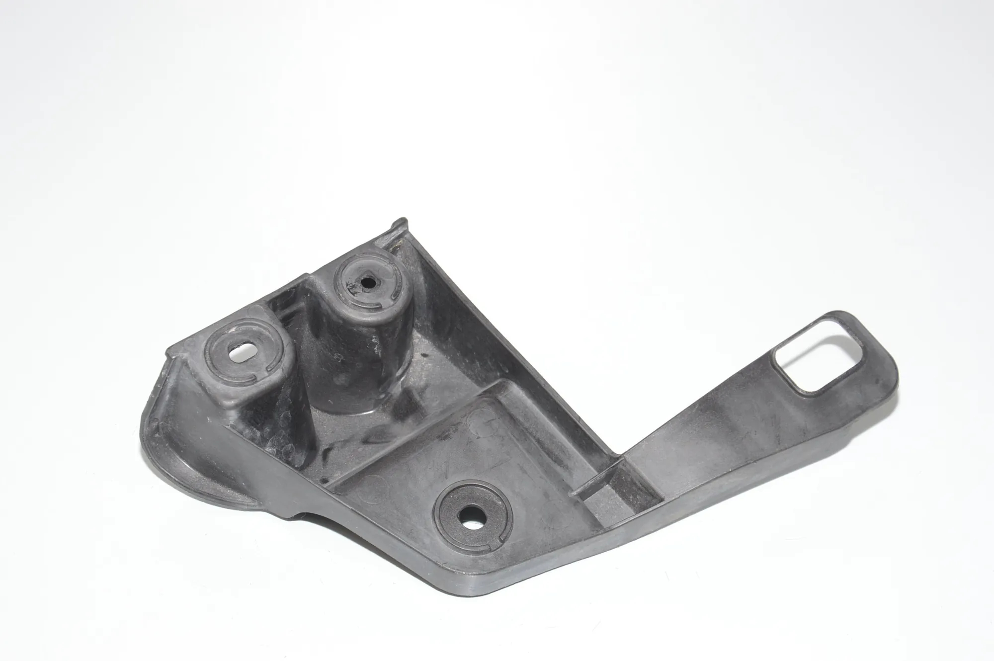 Rear Right Bumper Bracket – OEM 51123400956 · BMW X3 (E83) 3.0 i xDrive 2004 – 3