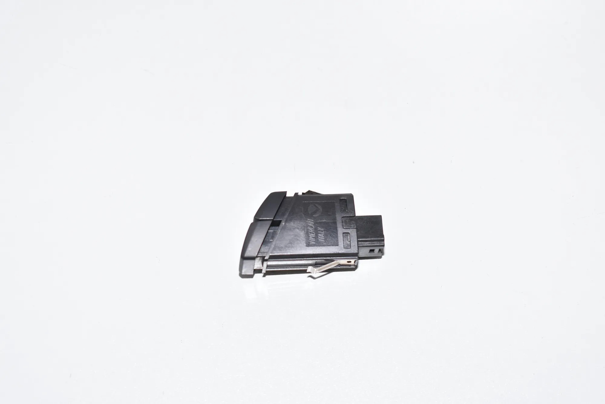 Hazard Button – OEM 61319161896 · BMW 5 Touring (F11) 520 d 2010 – 2