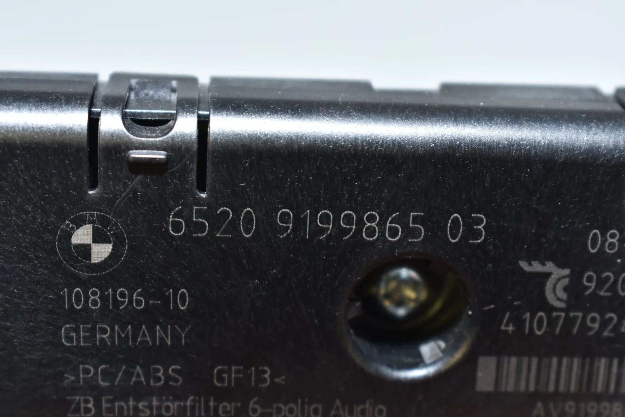 Antenna Amplifier – OEM 9199865 · BMW 5 Touring (F11) 520 d 2010 – 4
