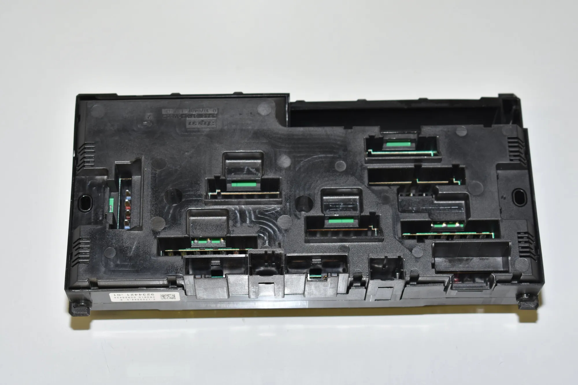 Fuse Box – OEM 9234421 · BMW 5 Touring (F11) 520 d 2010 – 3