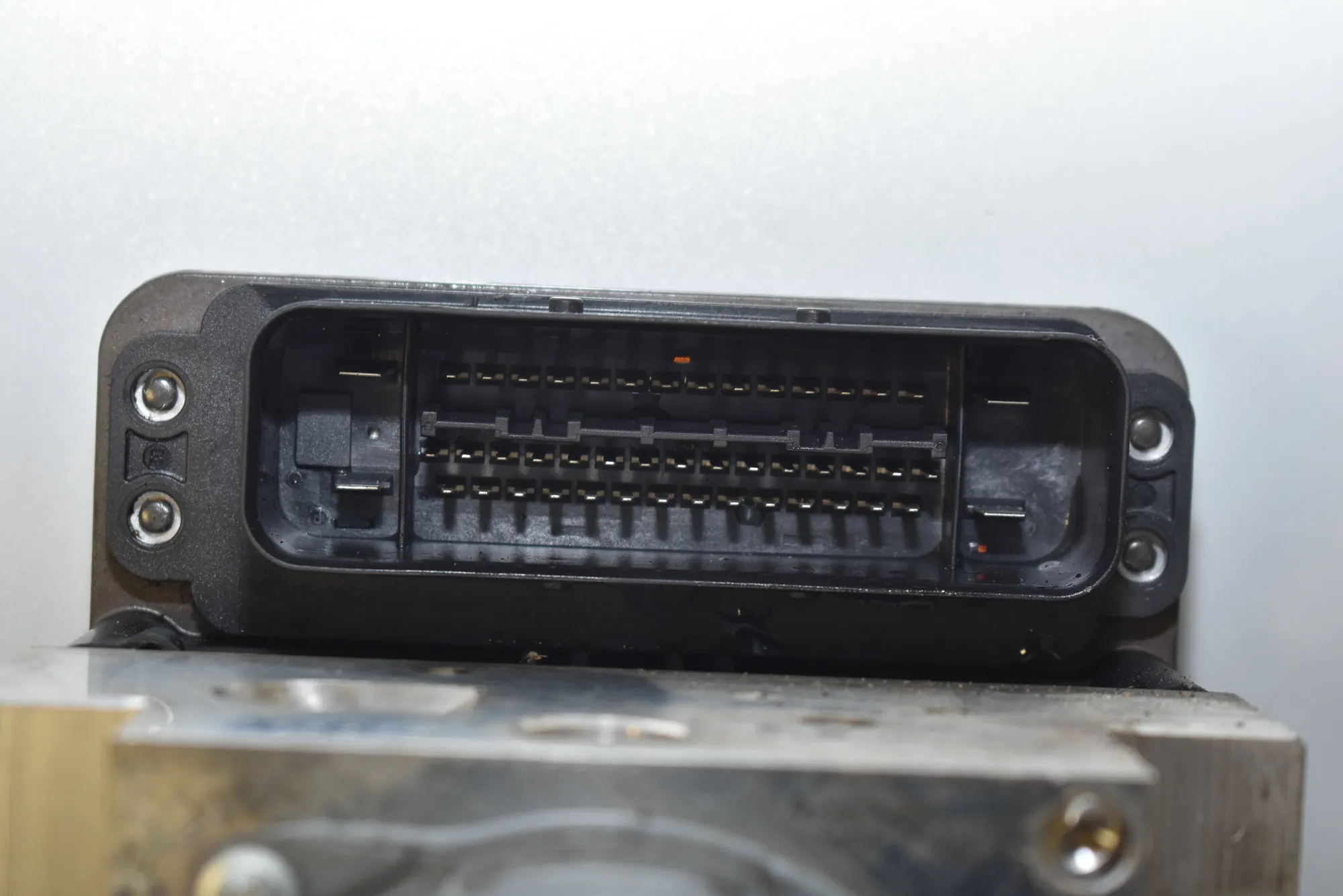 ABS Pump – OEM 6795520 · BMW 5 Touring (F11) 520 d 2010 – 4
