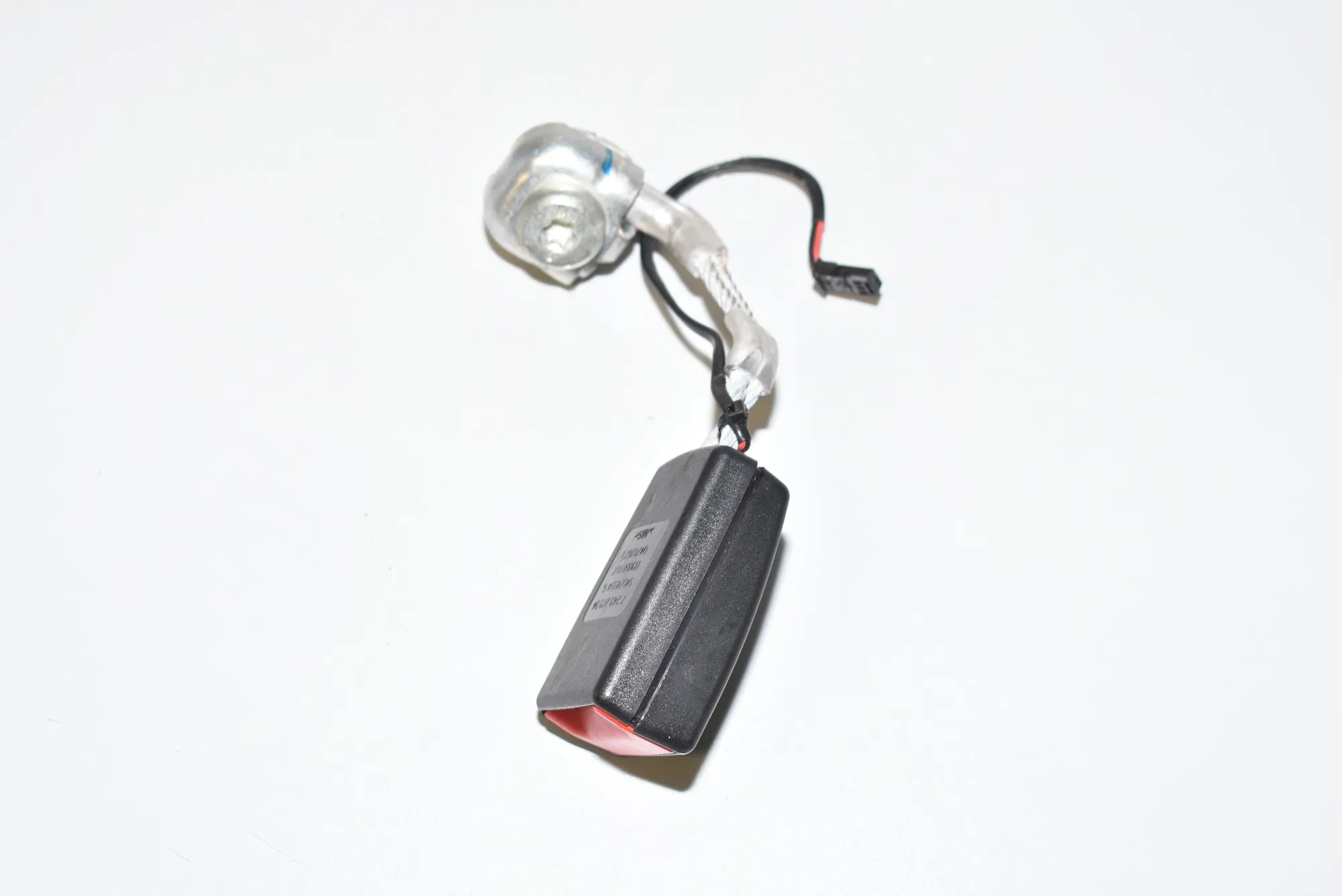 Rear Left Seat Buckle – OEM 7243273 · BMW 5 Touring (F11) 520 d 2010 – 2
