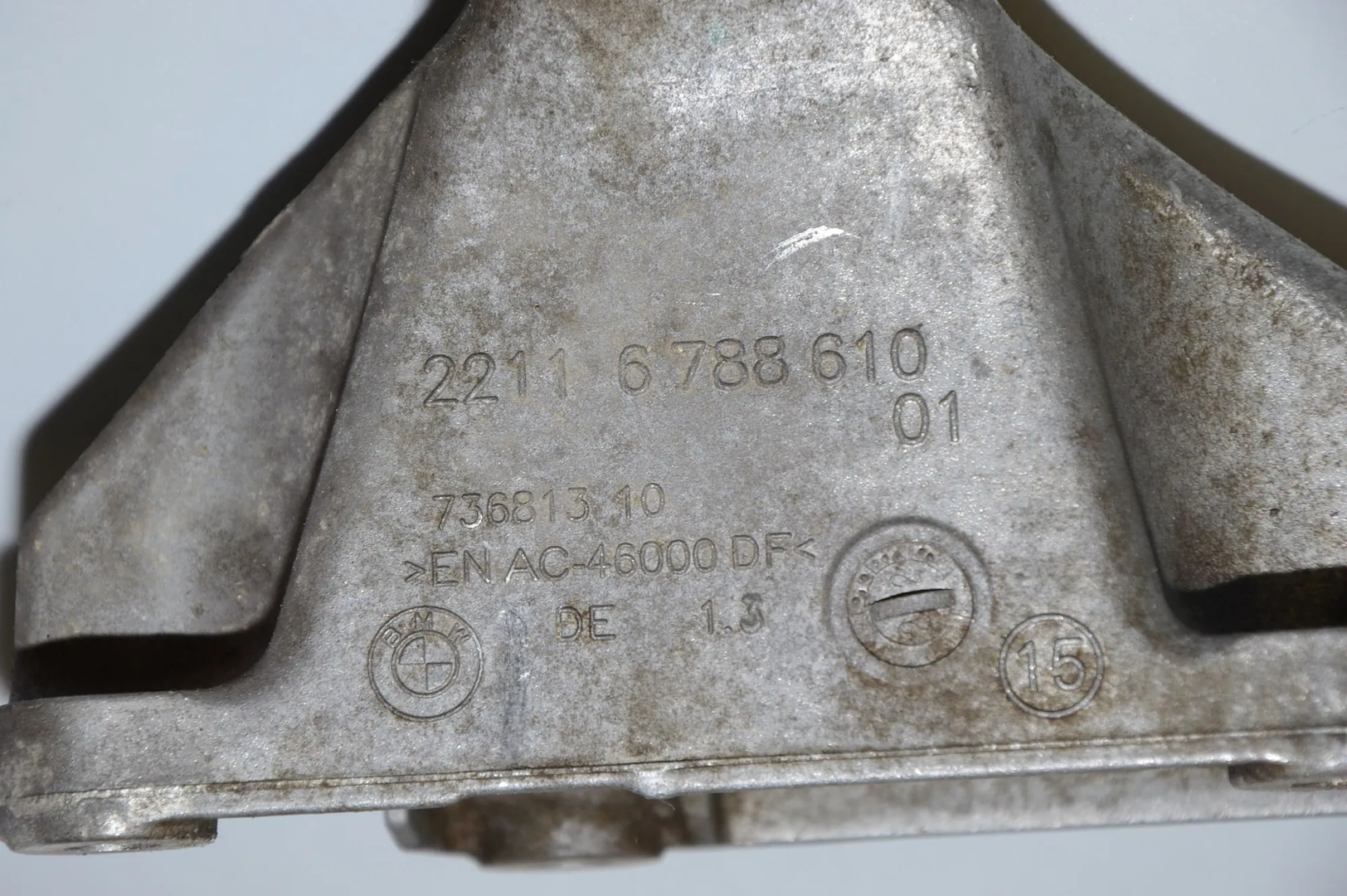 Right Side Engine Bracket – OEM 22116788610 · BMW 4 Gran Coupe (F36) 420 i 2015 – 5