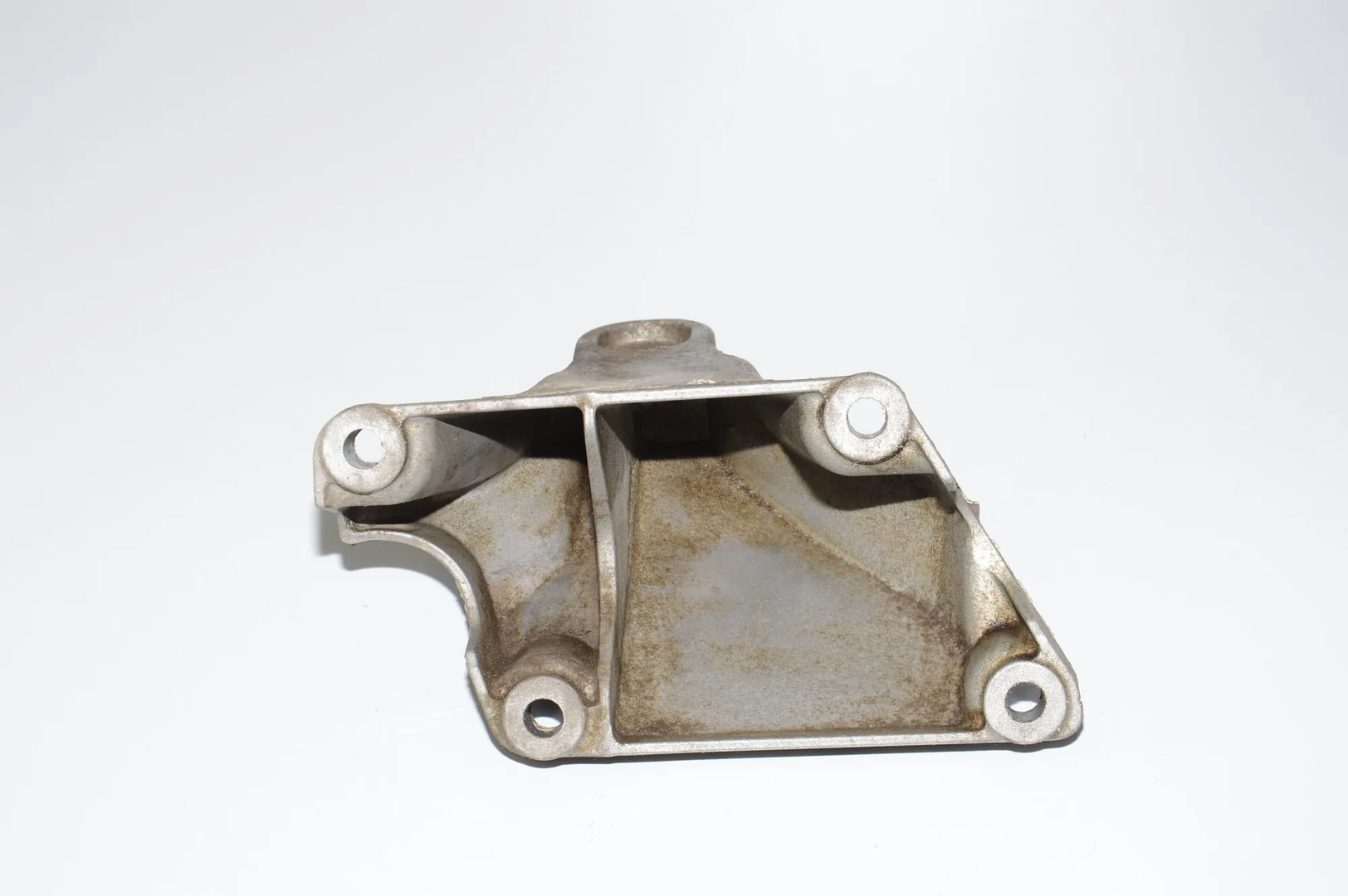 Right Side Engine Bracket – OEM 22116788610 · BMW 4 Gran Coupe (F36) 420 i 2015 – 4