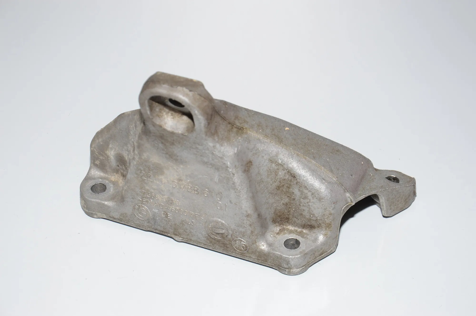 Right Side Engine Bracket – OEM 22116788610 · BMW 4 Gran Coupe (F36) 420 i 2015 – 3