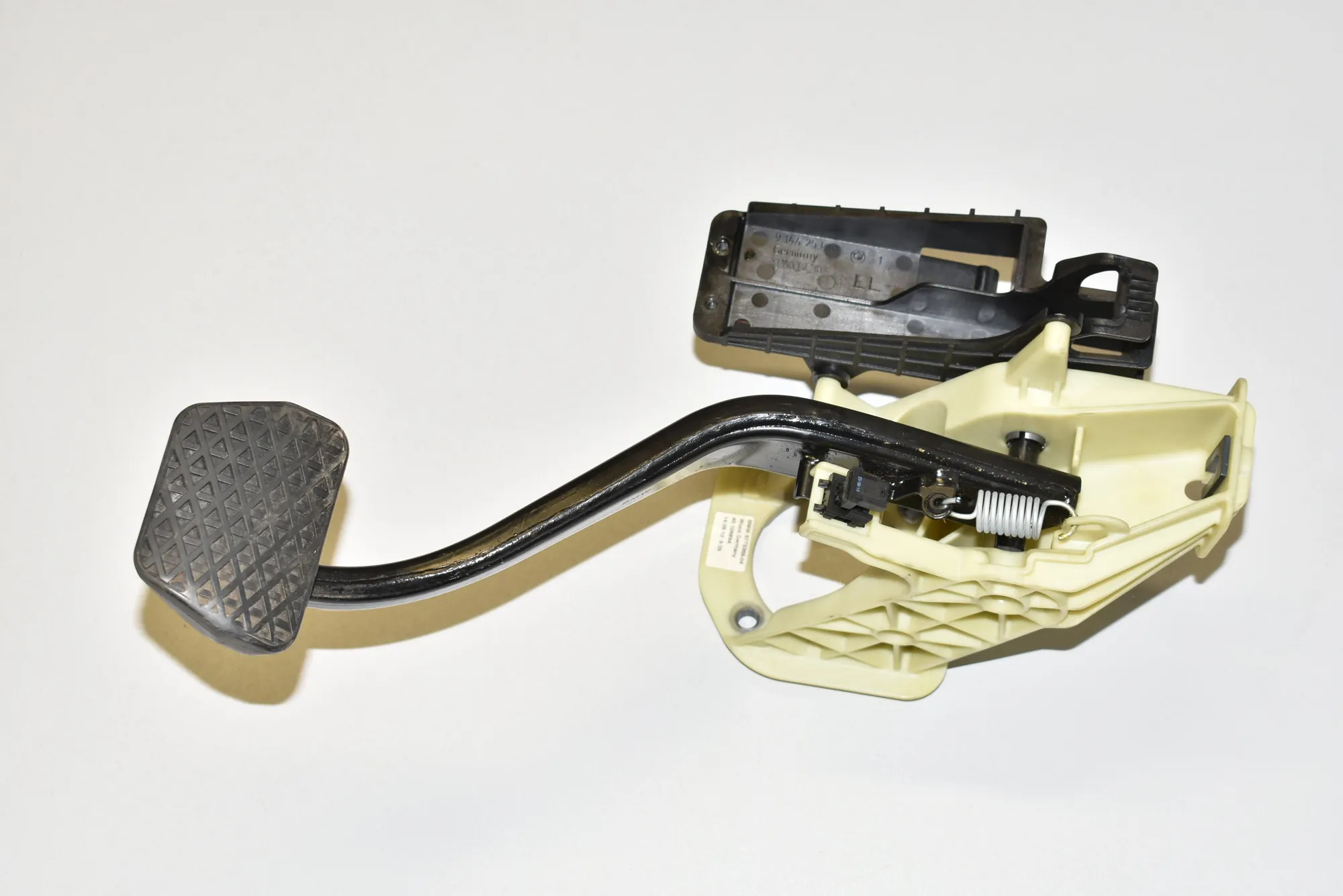 Brake Pedal – OEM 6775368 · BMW 5 Touring (F11) 520 d 2010