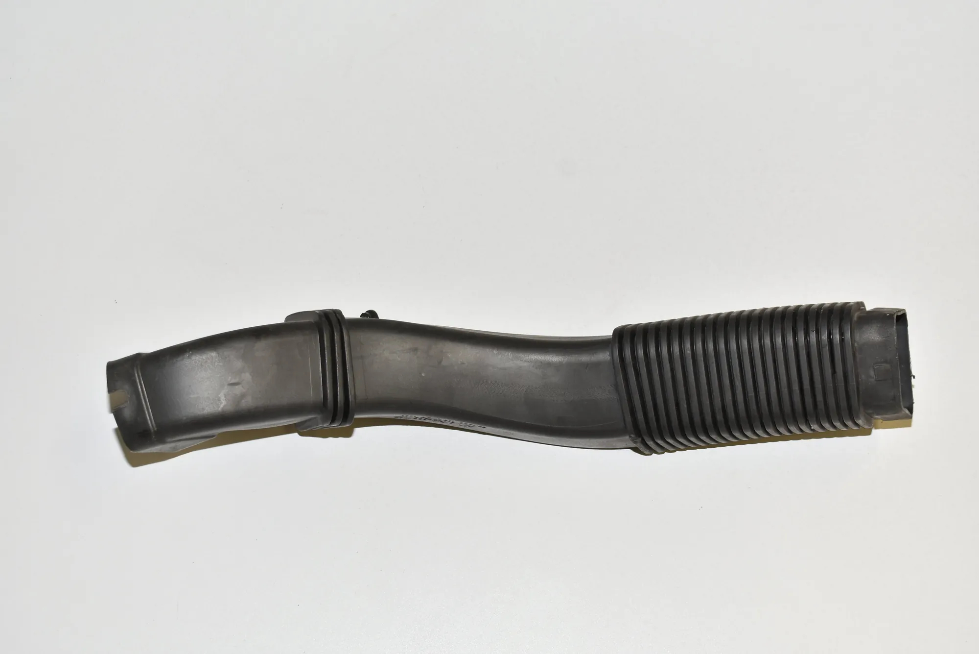 Air Intake Tube – OEM 13717811597 · BMW 5 Touring (F11) 520 d 2010