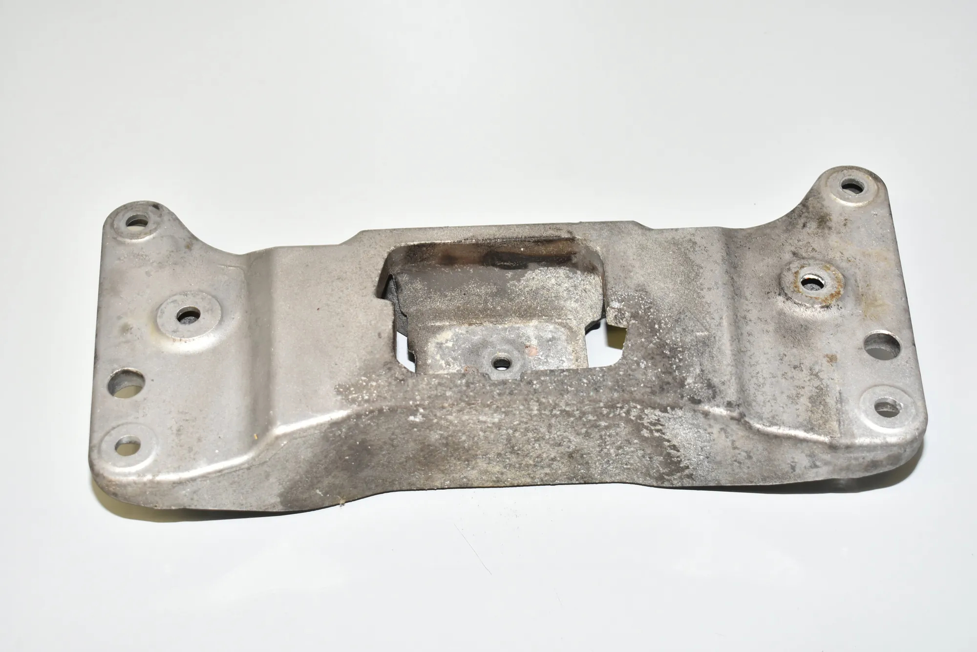 Gearbox Mount – OEM 22316781222 · BMW 5 Touring (F11) 520 d 2010 – 2