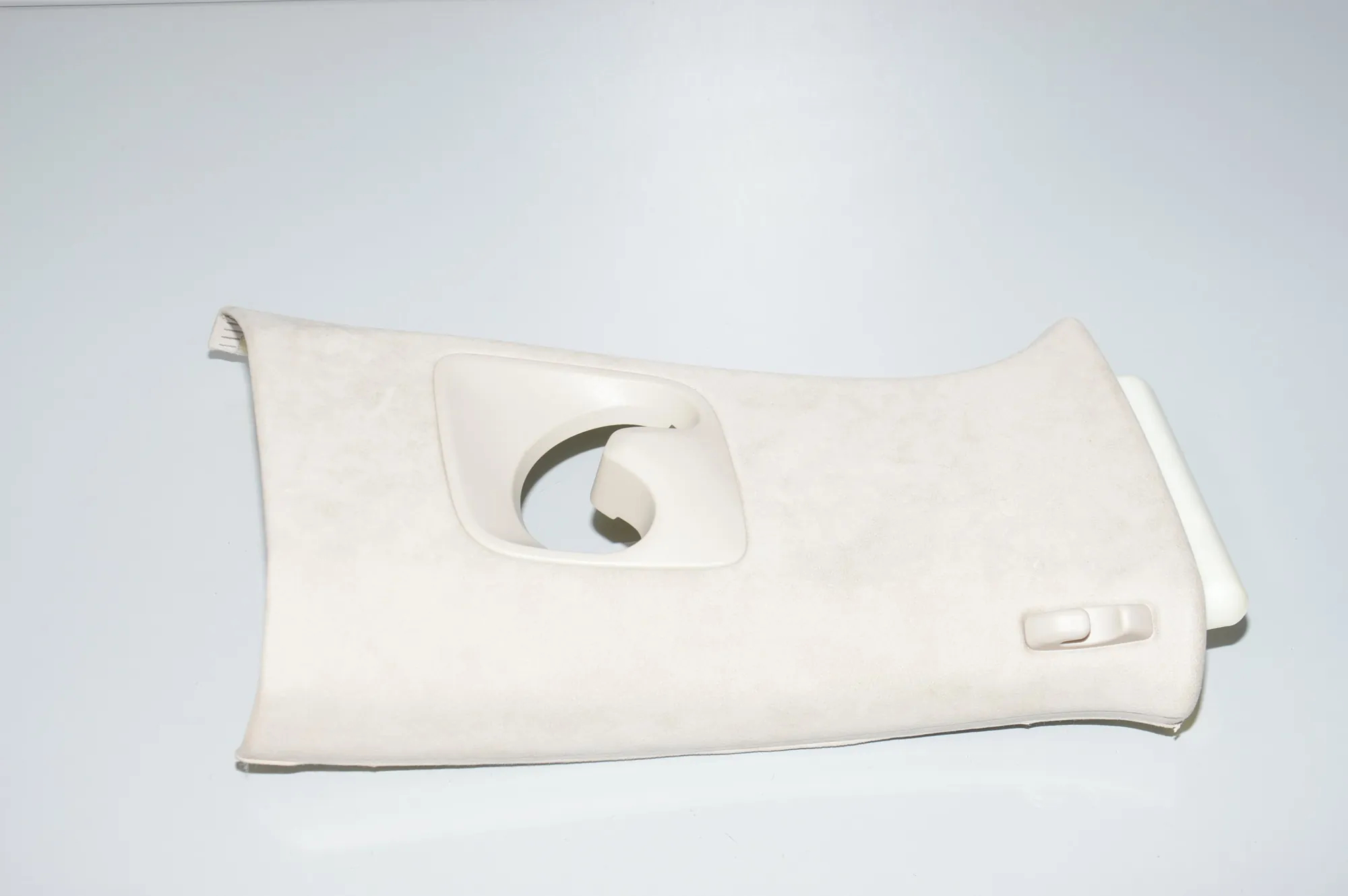 Right Side B Pillar Trim – OEM 7355330 · BMW 7 (G11, G12) BMW 7 (G11, G12) 745 Le Plug-in-Hybrid xDrive 2020 – 2