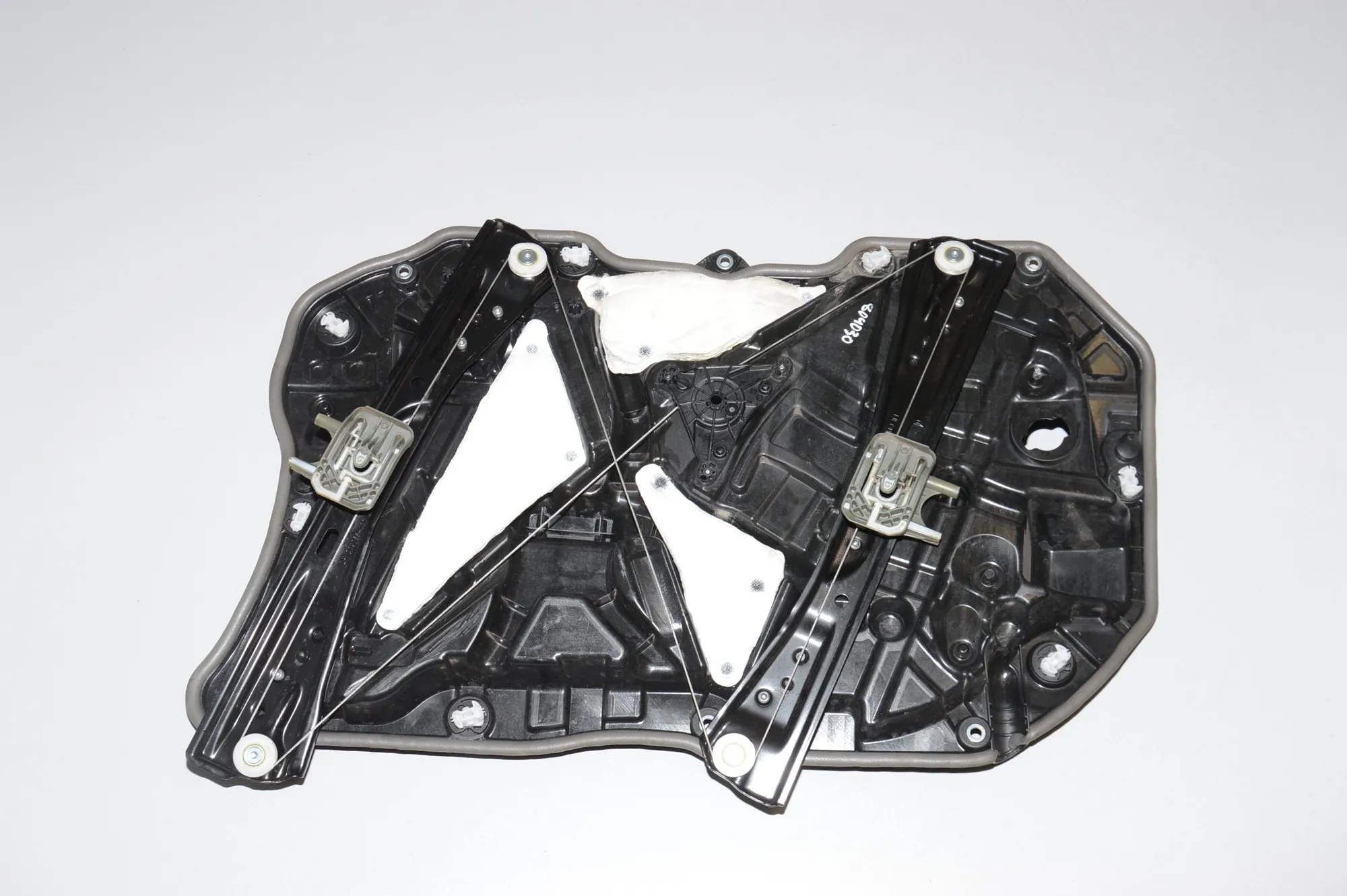 Front Left Door Window Regulator – OEM 7485139 · BMW 7 (G11, G12) BMW 7 (G11, G12) 745 Le Plug-in-Hybrid xDrive 2020 – 2