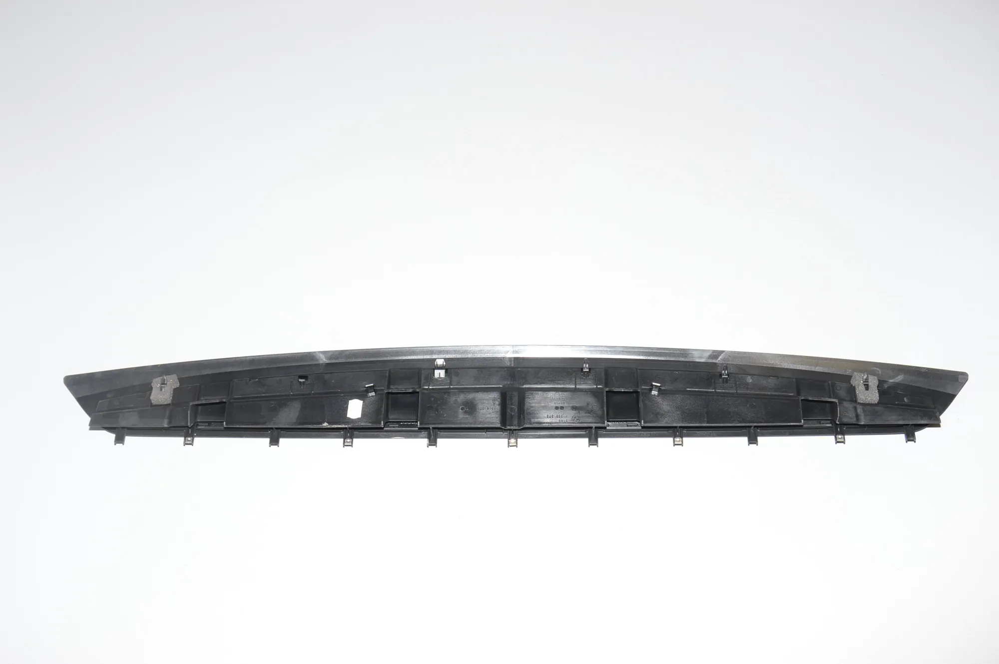 Rear Parcel Shelf Grill – OEM 7355373 · BMW 7 (G11, G12) BMW 7 (G11, G12) 745 Le Plug-in-Hybrid xDrive 2020 – 4