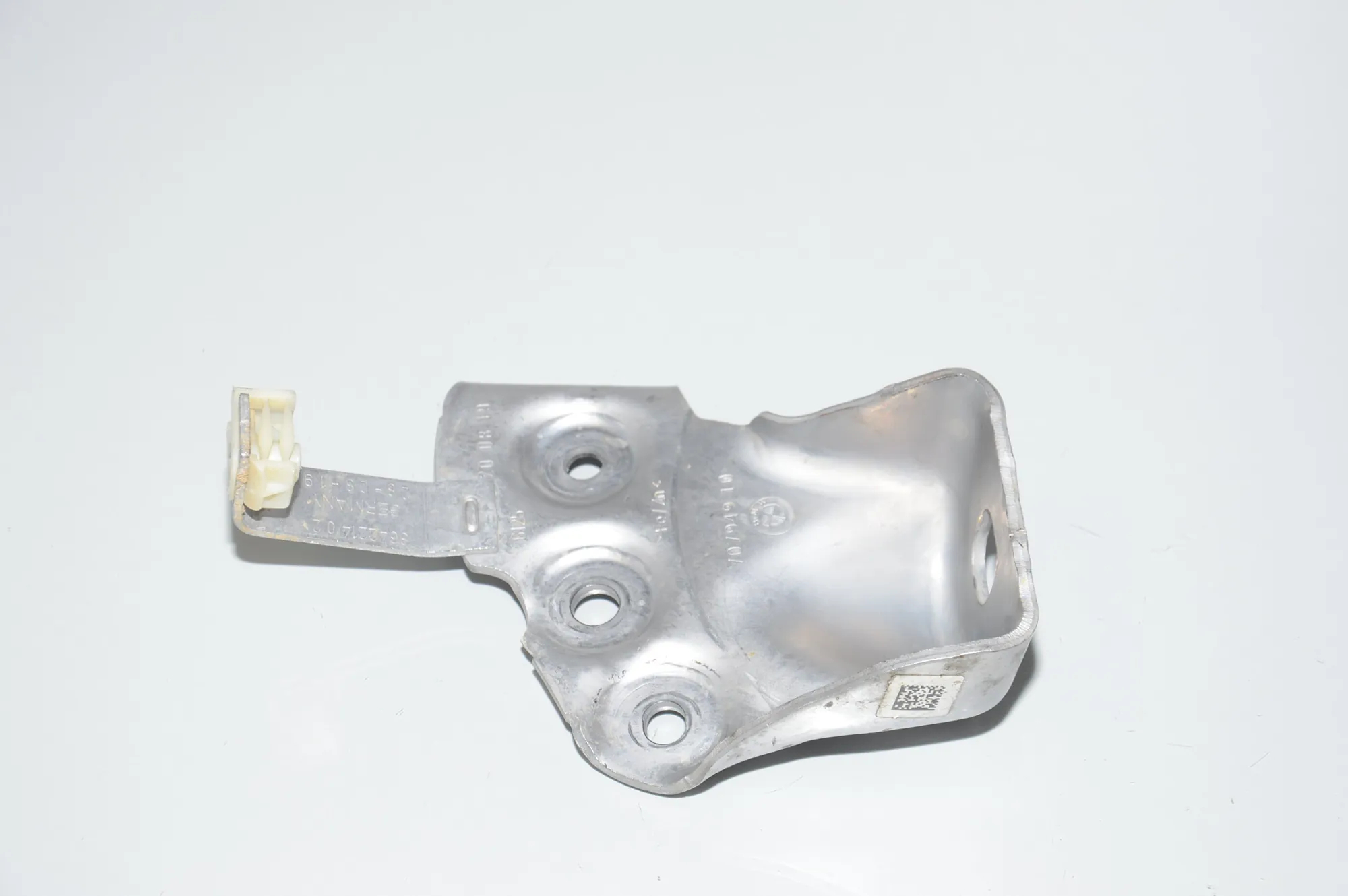 Bracket – OEM 61258642214 · BMW 3 (G20, G28) BMW 3 (G20, G28) 3 (G20) 330 e 2019 – 3