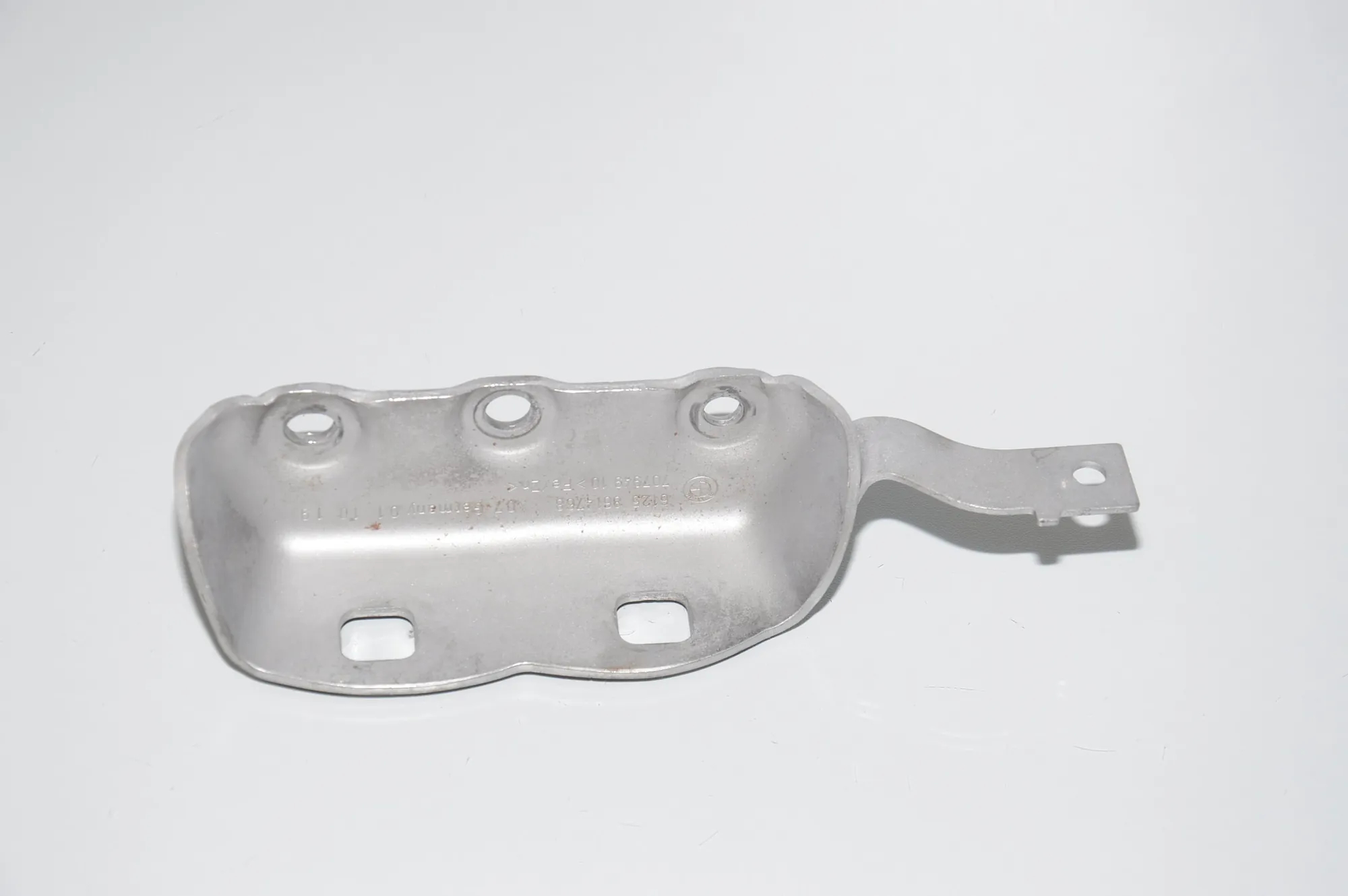 Bracket – OEM 61258614768 · BMW 7 (G11, G12) BMW 7 (G11, G12) 745 Le Plug-in-Hybrid xDrive 2020 – 2