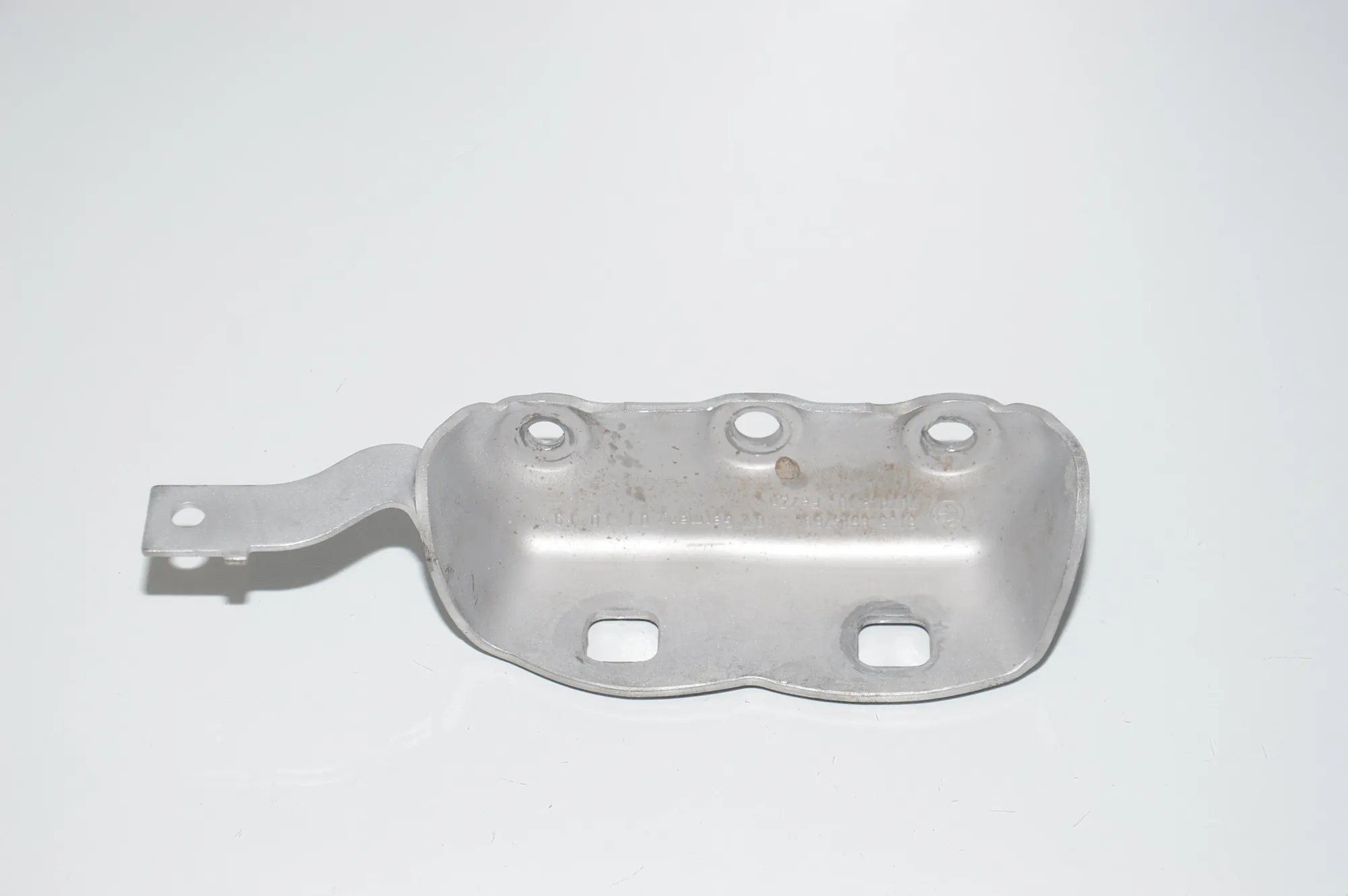 Bracket – OEM 61258614769 · BMW 7 (G11, G12) BMW 7 (G11, G12) 745 Le Plug-in-Hybrid xDrive 2020