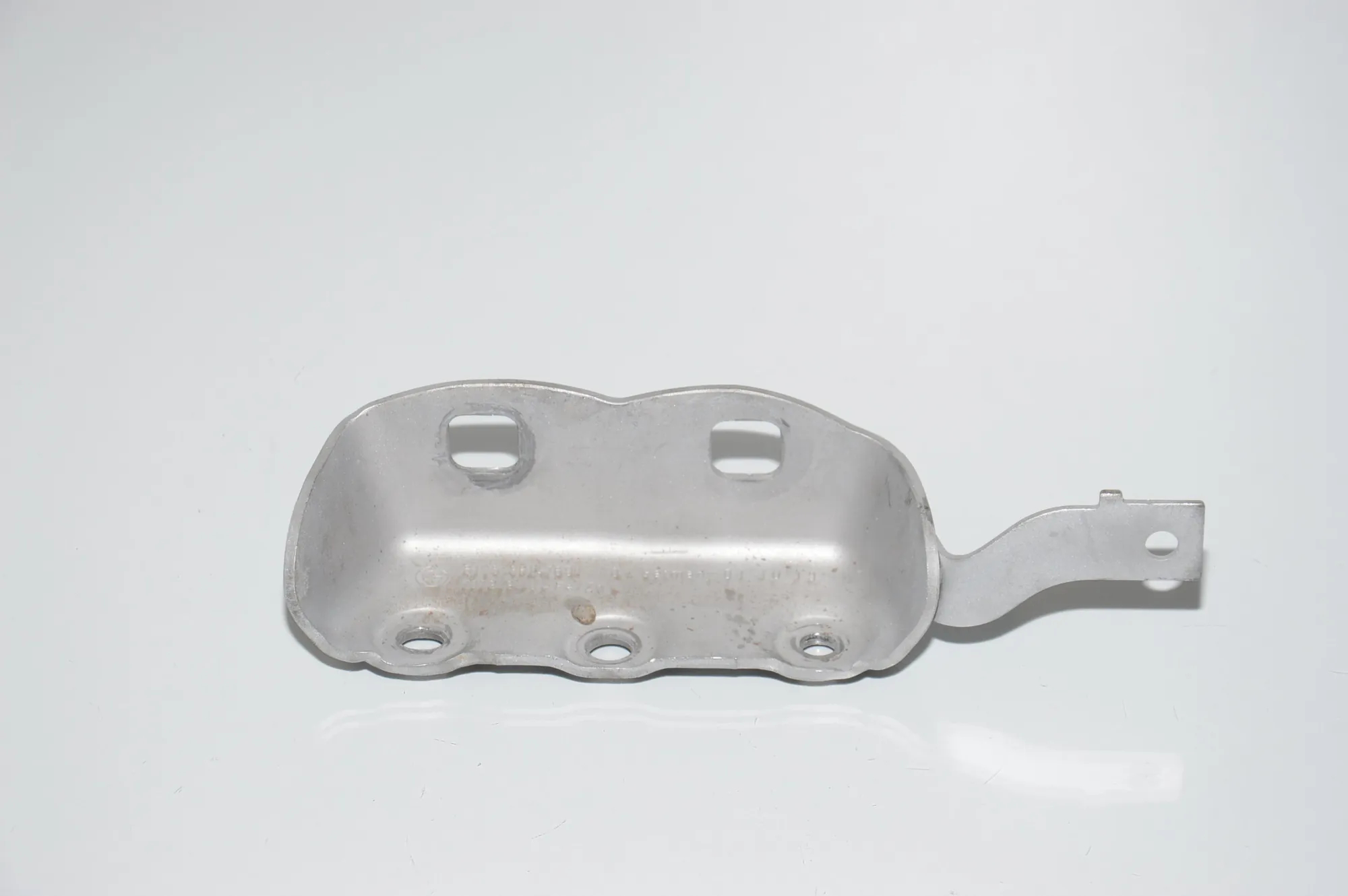 Bracket – OEM 61258614769 · BMW 7 (G11, G12) BMW 7 (G11, G12) 745 Le Plug-in-Hybrid xDrive 2020 – 2
