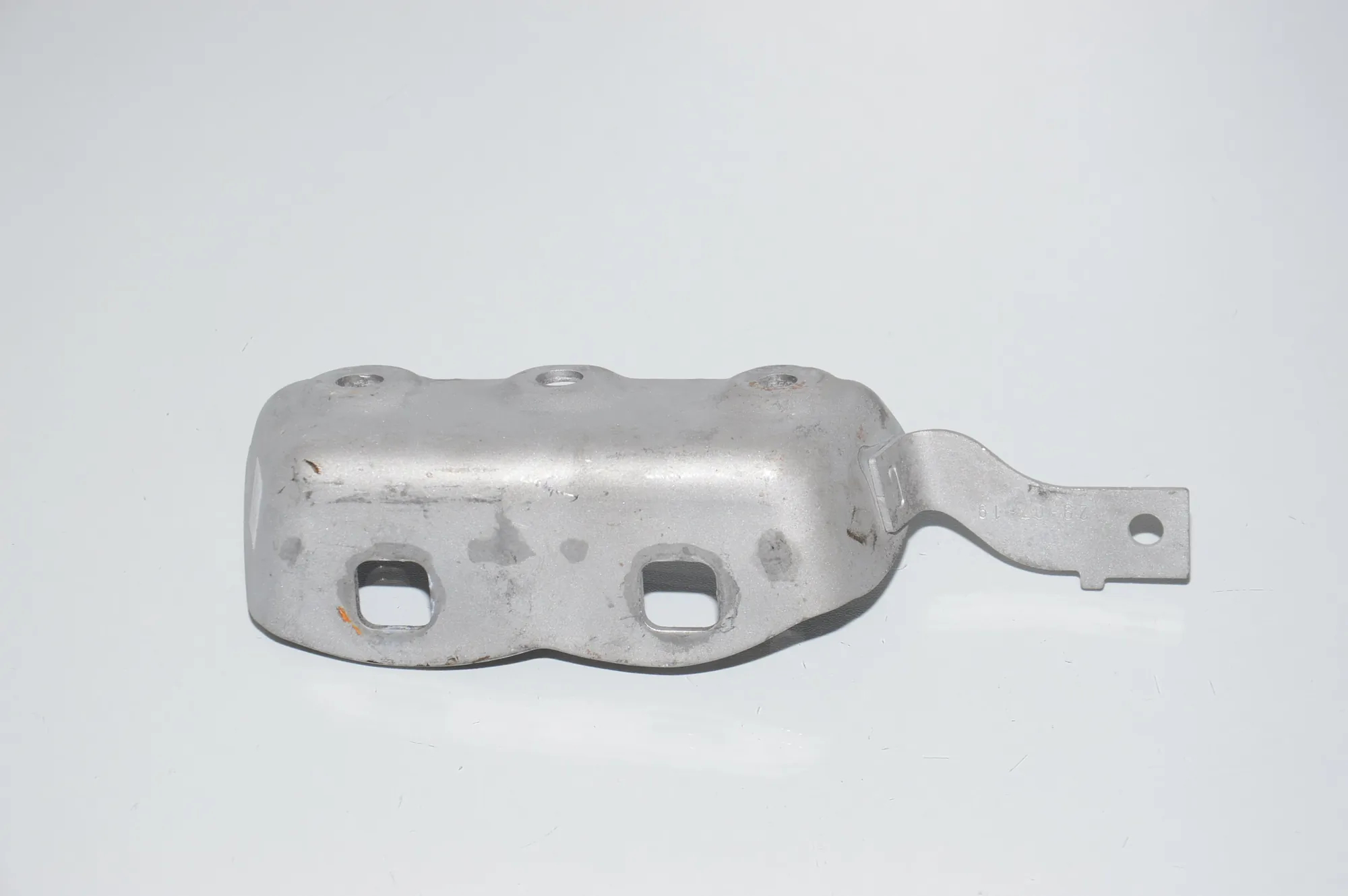 Bracket – OEM 61258614769 · BMW 7 (G11, G12) BMW 7 (G11, G12) 745 Le Plug-in-Hybrid xDrive 2020 – 3
