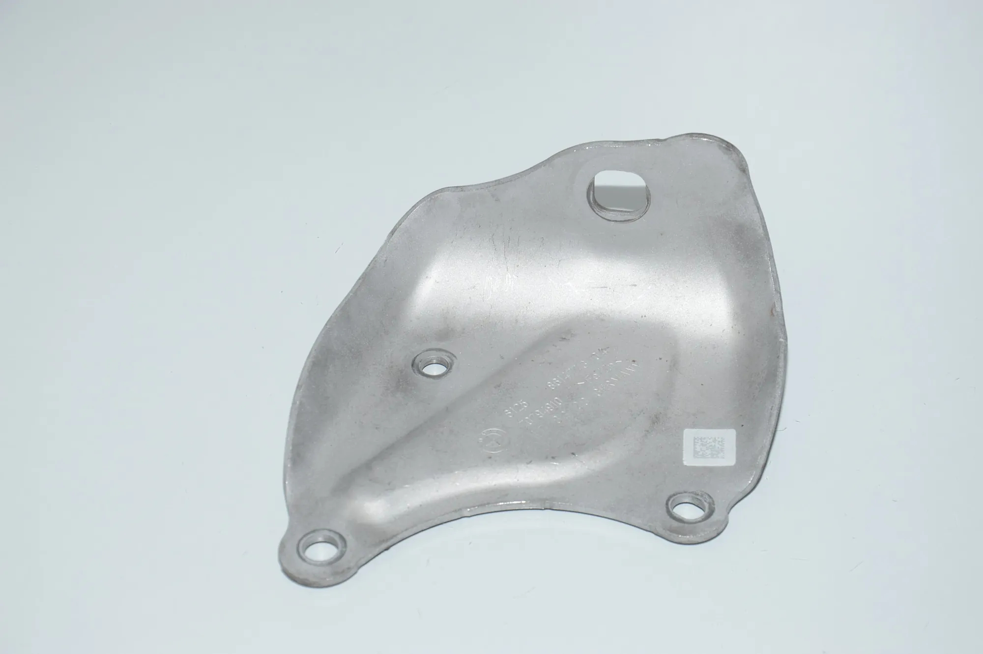 Bracket – OEM 61258614773 · BMW 7 (G11, G12) BMW 7 (G11, G12) 745 Le Plug-in-Hybrid xDrive 2020