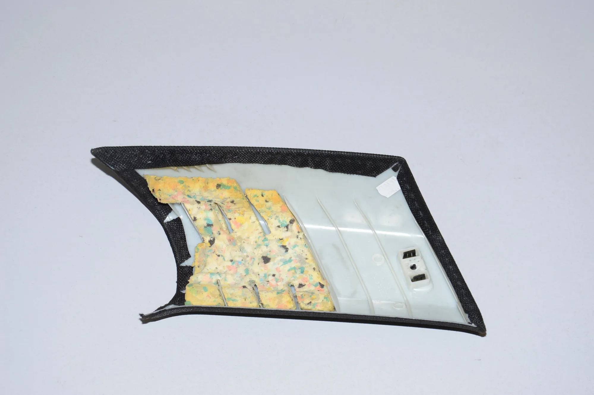 Right Side Pillar Trim – OEM 9169784 · BMW 5 Touring (F11) M 550 d xDrive 2013 – 4
