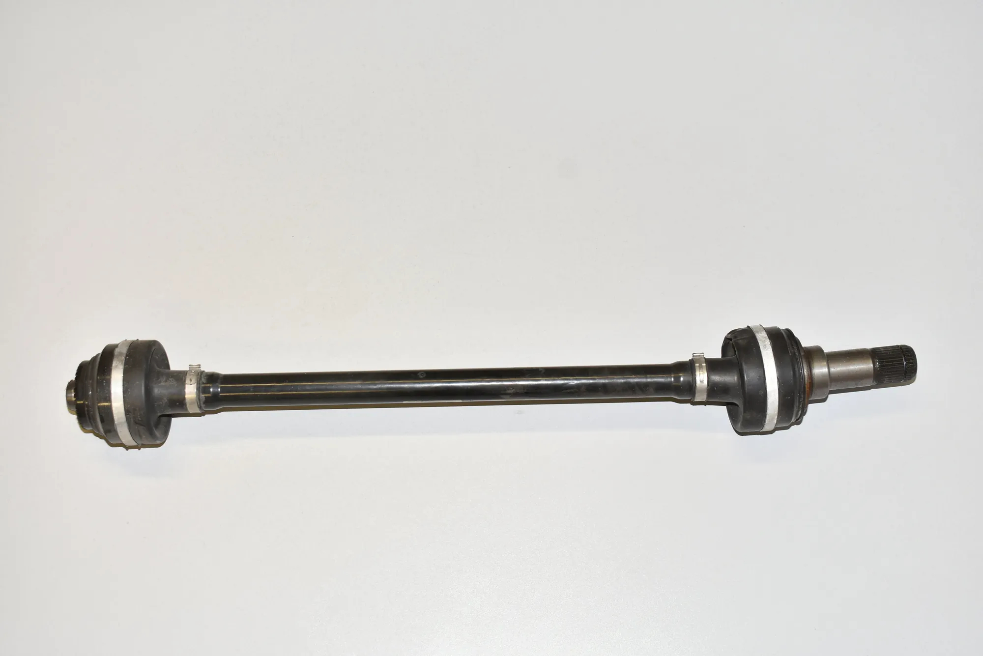 Rear Right Driveshaft – OEM 8639472 · BMW 7 (G11, G12) BMW 7 (G11, G12) 745 Le Plug-in-Hybrid xDrive 2020