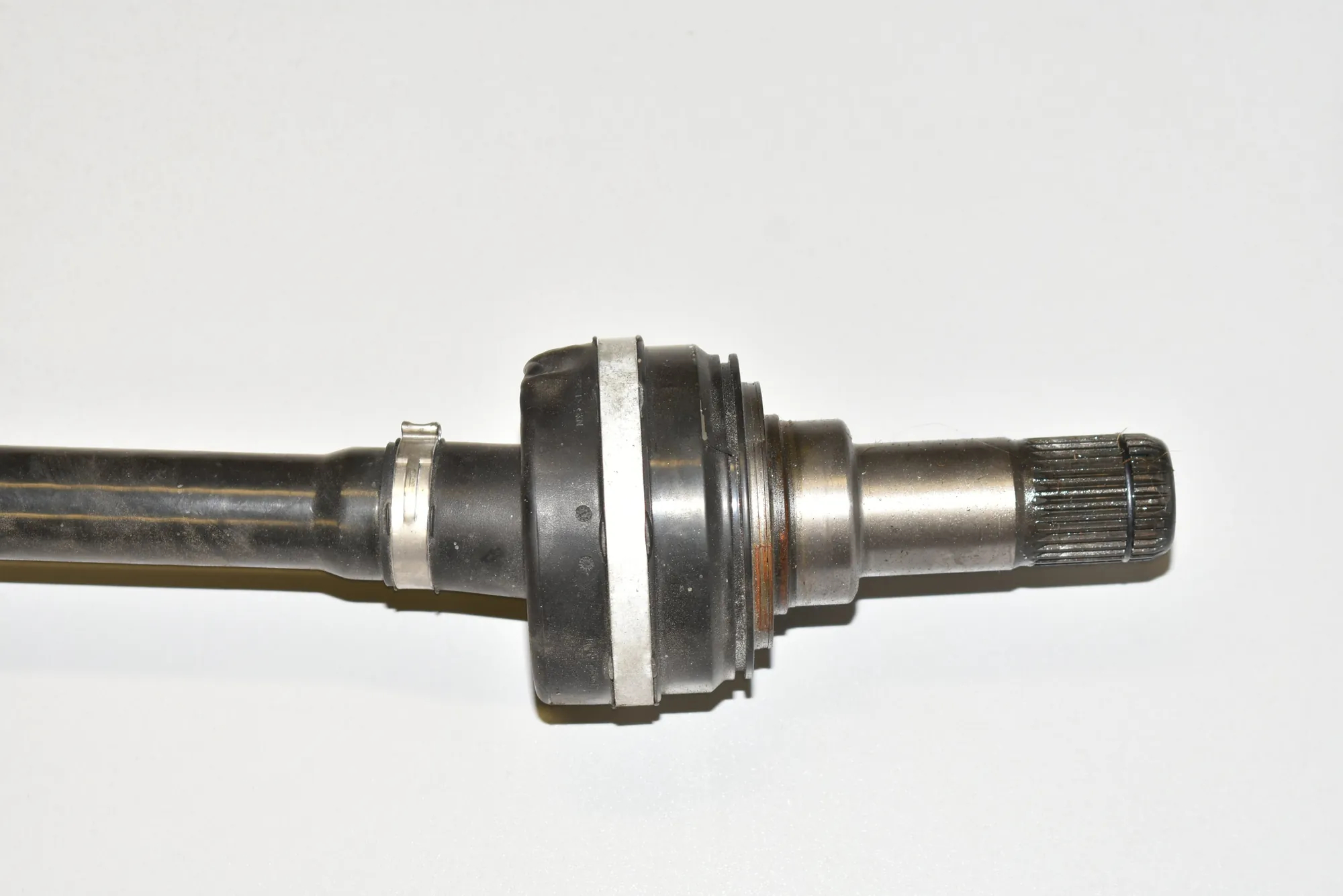 Rear Right Driveshaft – OEM 8639472 · BMW 7 (G11, G12) BMW 7 (G11, G12) 745 Le Plug-in-Hybrid xDrive 2020 – 3