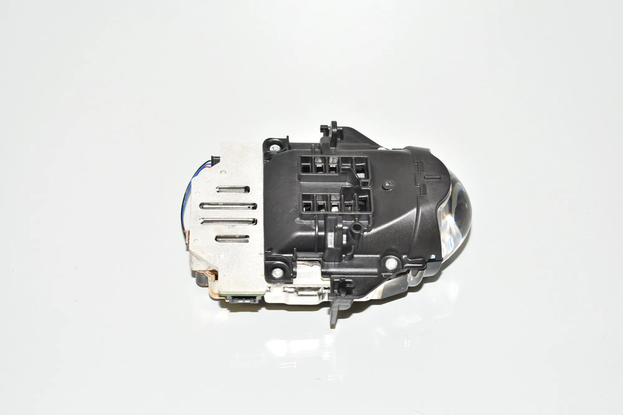 Front Right Headlight – OEM 37306127 · BMW i3 (I01) BMW i3 (I01) Hybrid 2019