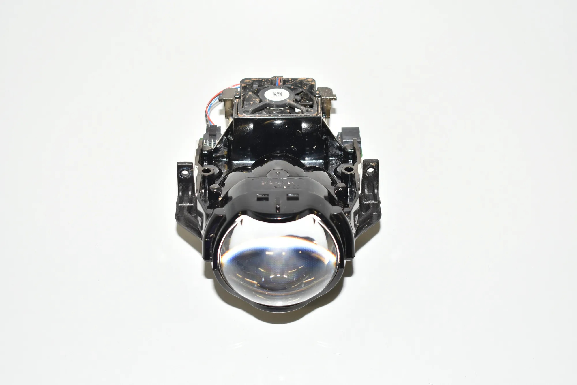 Front Right Headlight – OEM 37306127 · BMW i3 (I01) BMW i3 (I01) Hybrid 2019 – 3