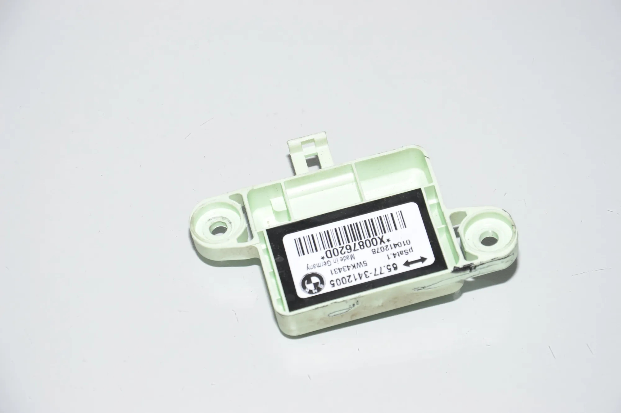 Left Side Impact Sensor – OEM 65773412005 · BMW X3 (E83) 3.0 i xDrive 2004