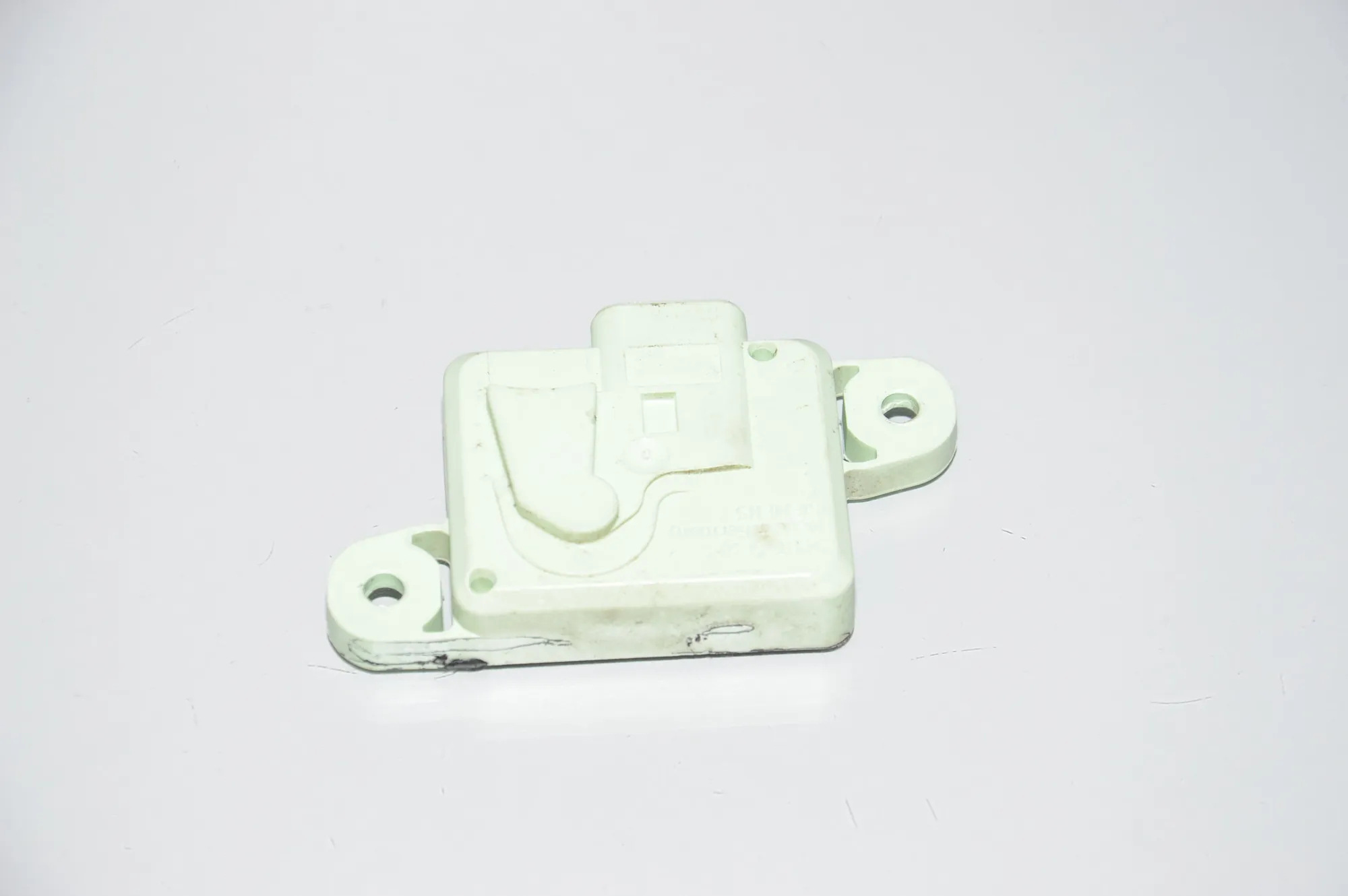 Left Side Impact Sensor – OEM 65773412005 · BMW X3 (E83) 3.0 i xDrive 2004 – 3