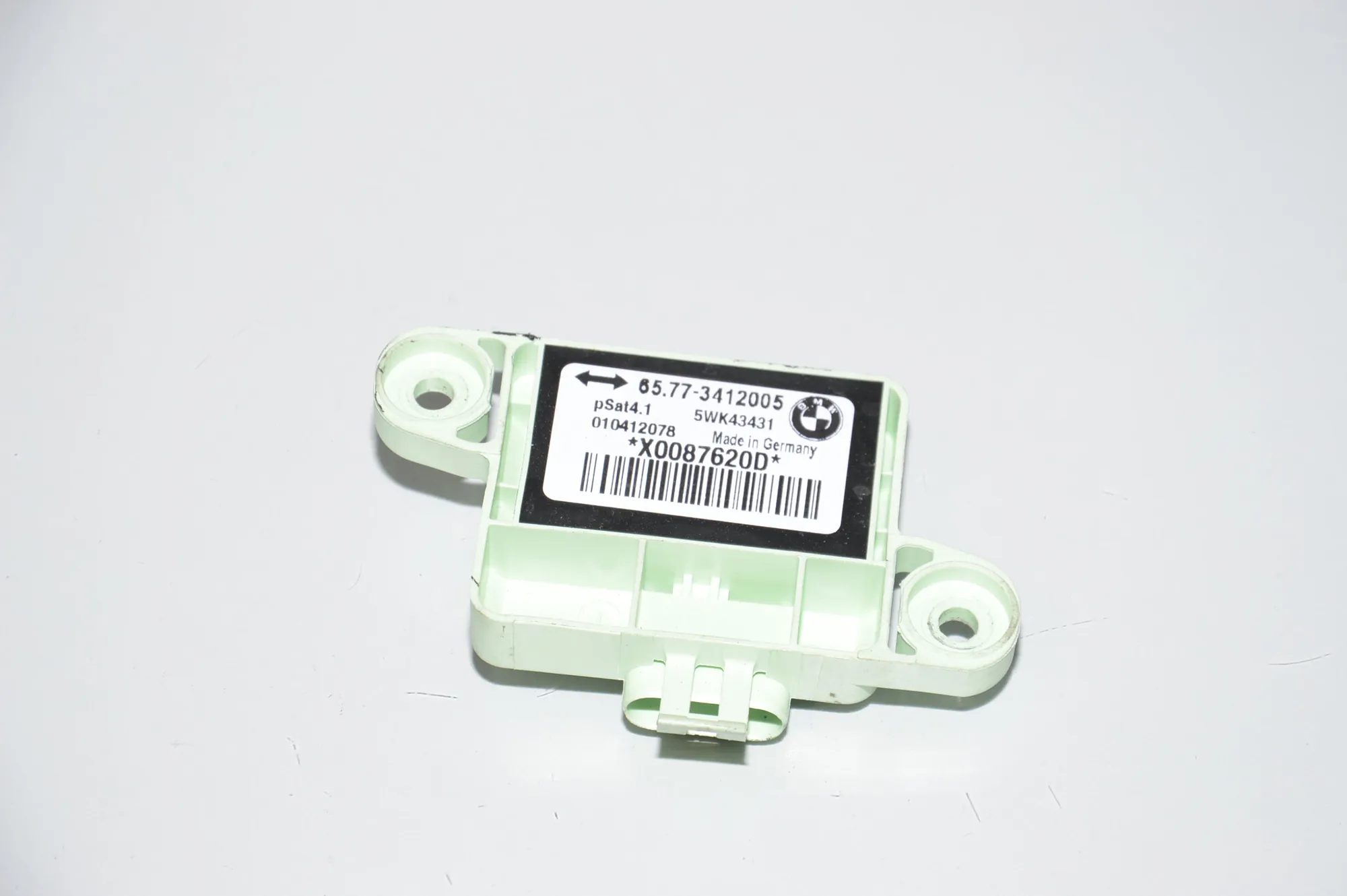Left Side Impact Sensor – OEM 65773412005 · BMW X3 (E83) 3.0 i xDrive 2004 – 2