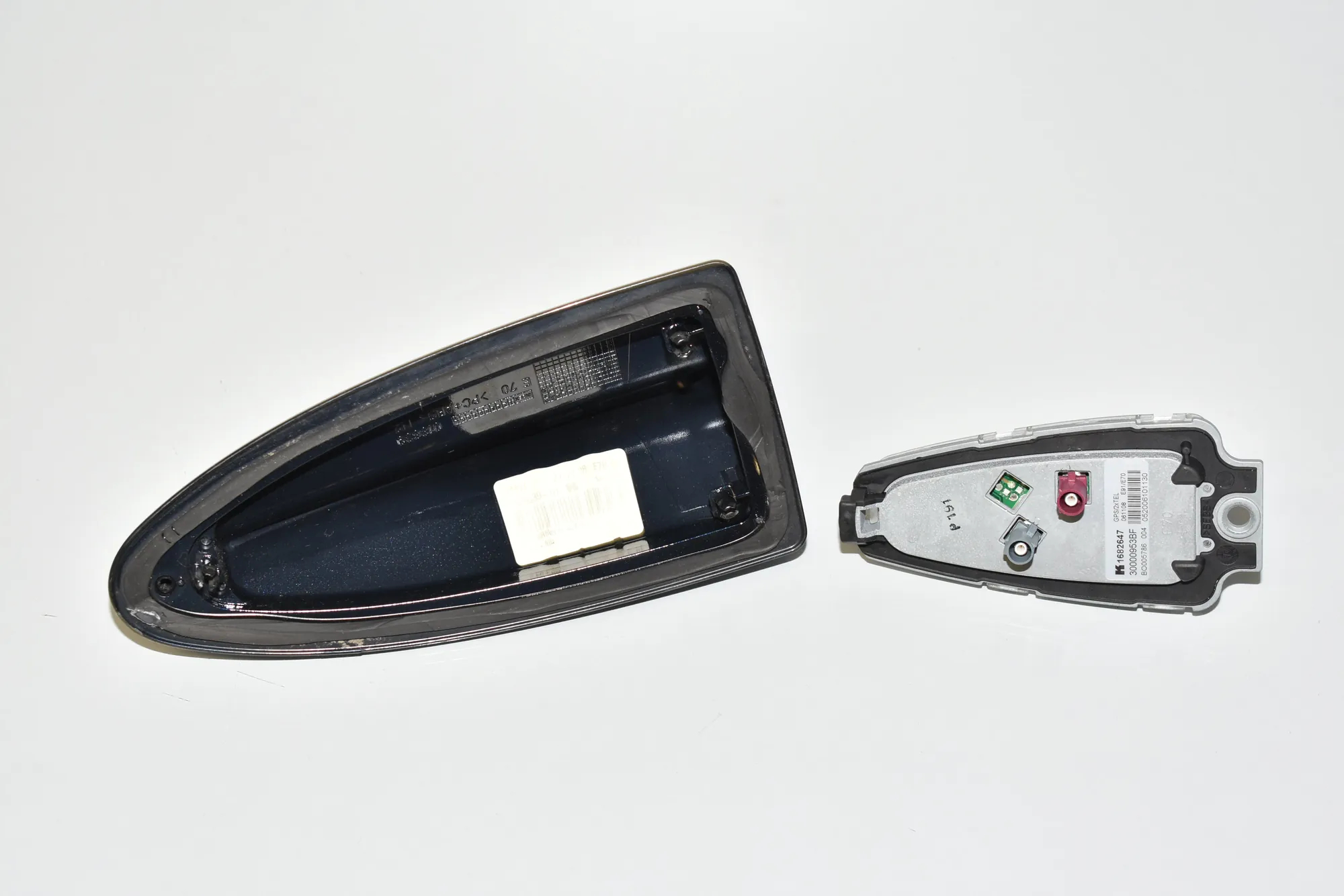 Antenna – OEM 6950704 · BMW X5 (E70) 3.0 sd 2009 – 3