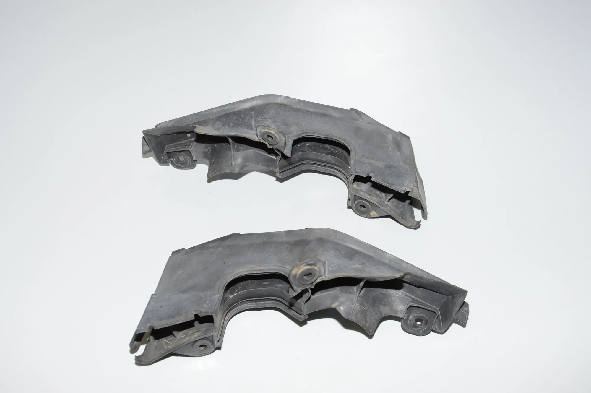 Engine Rubber Seal – OEM 7193413 · BMW 5 Gran Turismo (F07) 530 d 2009 – 2