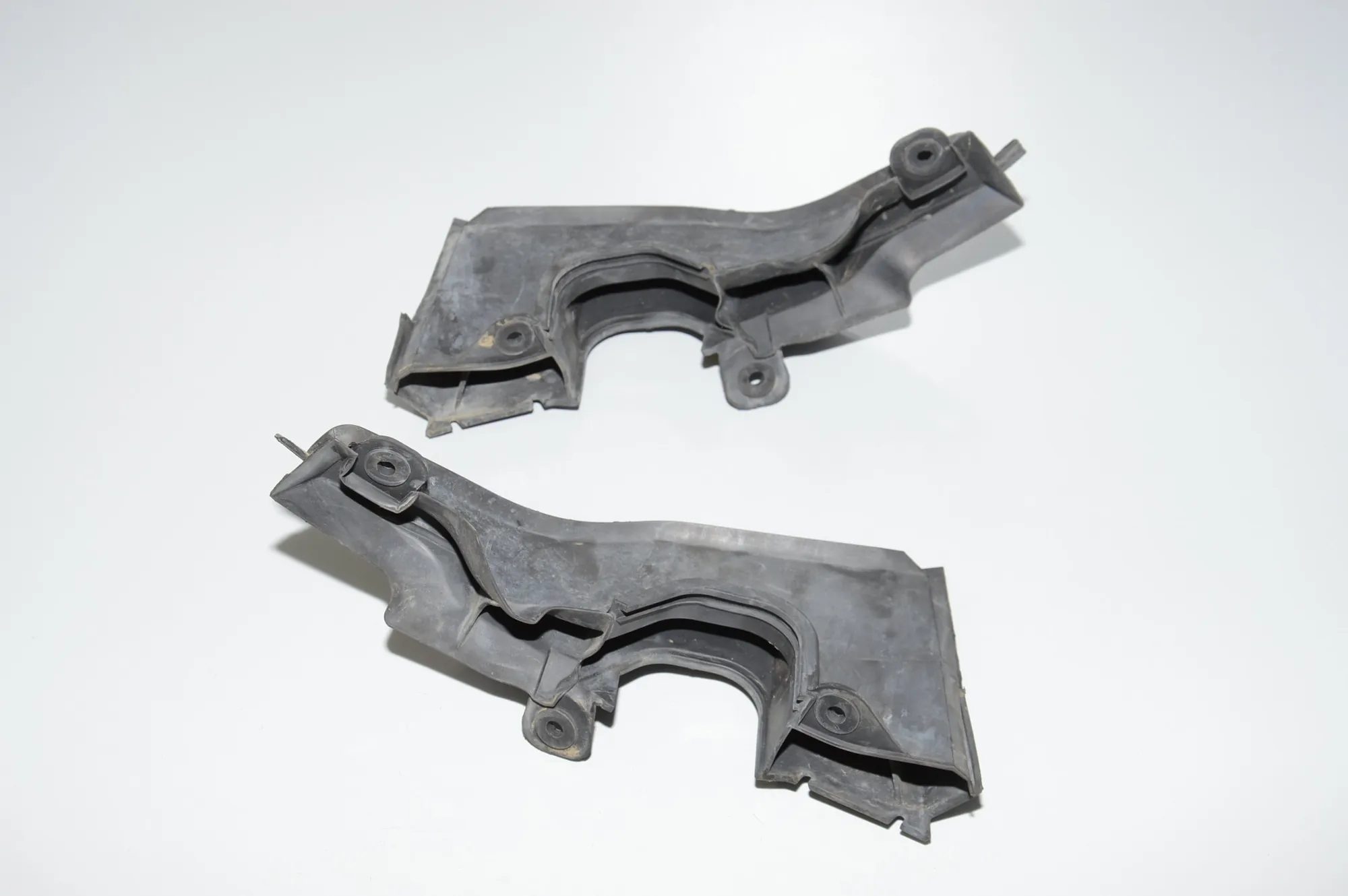Engine Rubber Seal – OEM 7193413 · BMW 5 Gran Turismo (F07) 530 d 2009 – 4