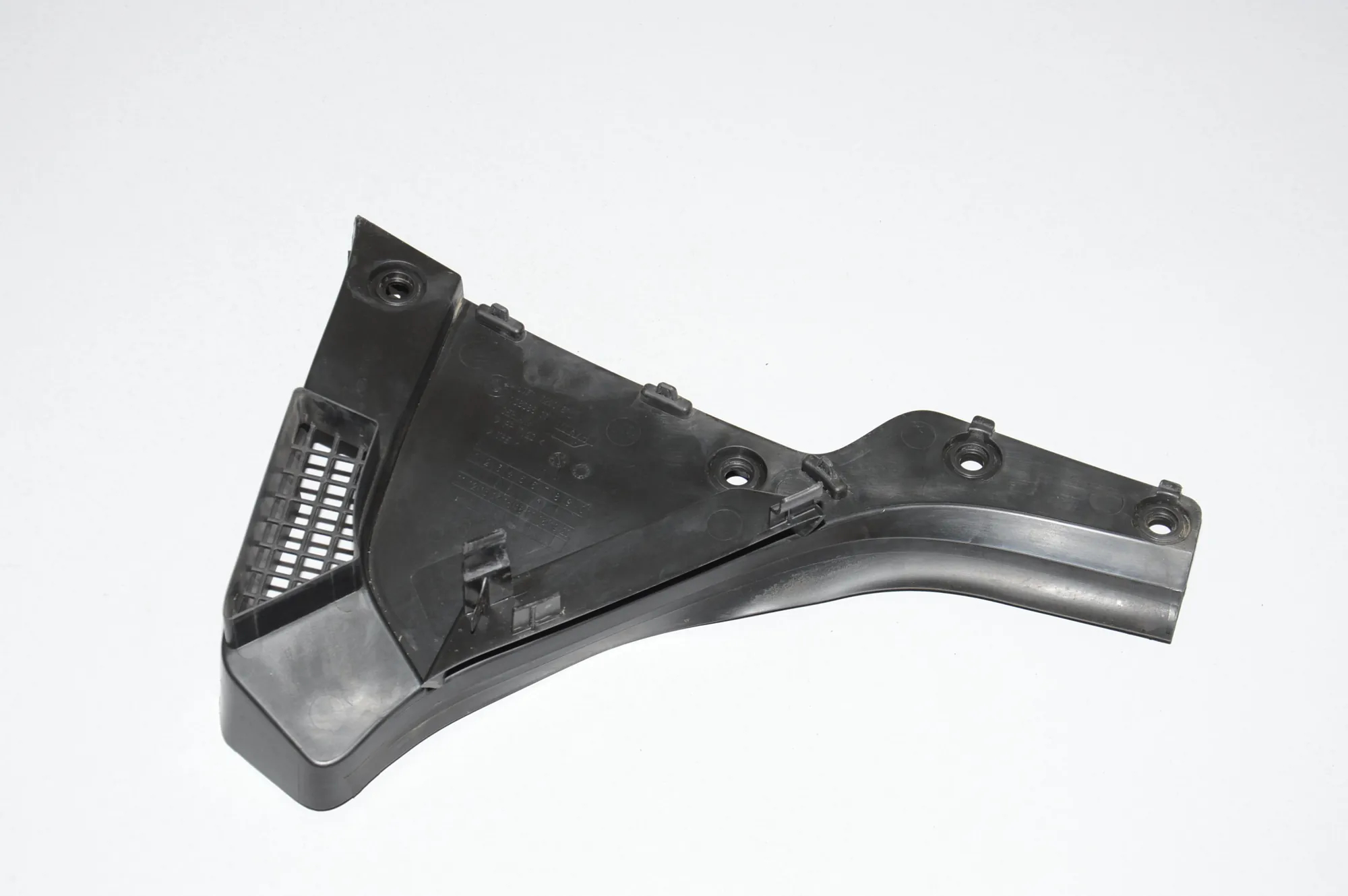 Front Wiper Cowl Trim – OEM 7220181 · BMW 5 Gran Turismo (F07) 530 d 2009 – 4