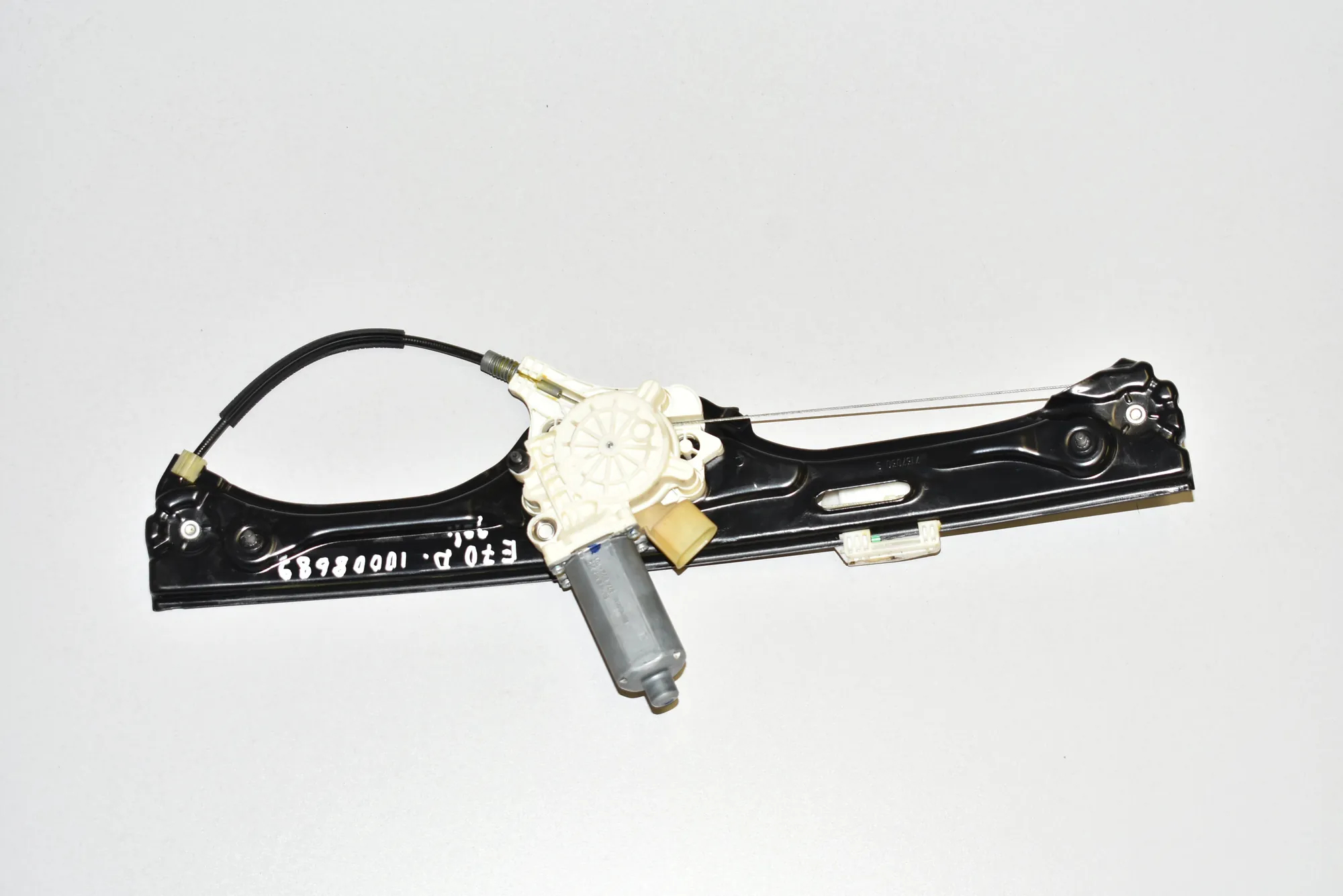 Rear Right Door Window Regulator – OEM 6967262 · BMW X5 (E70) 3.0 sd 2009